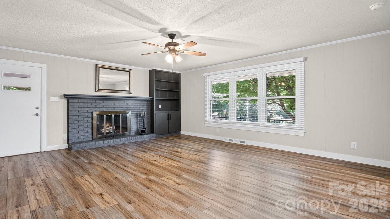 706 Hedrick Drive — Statesville