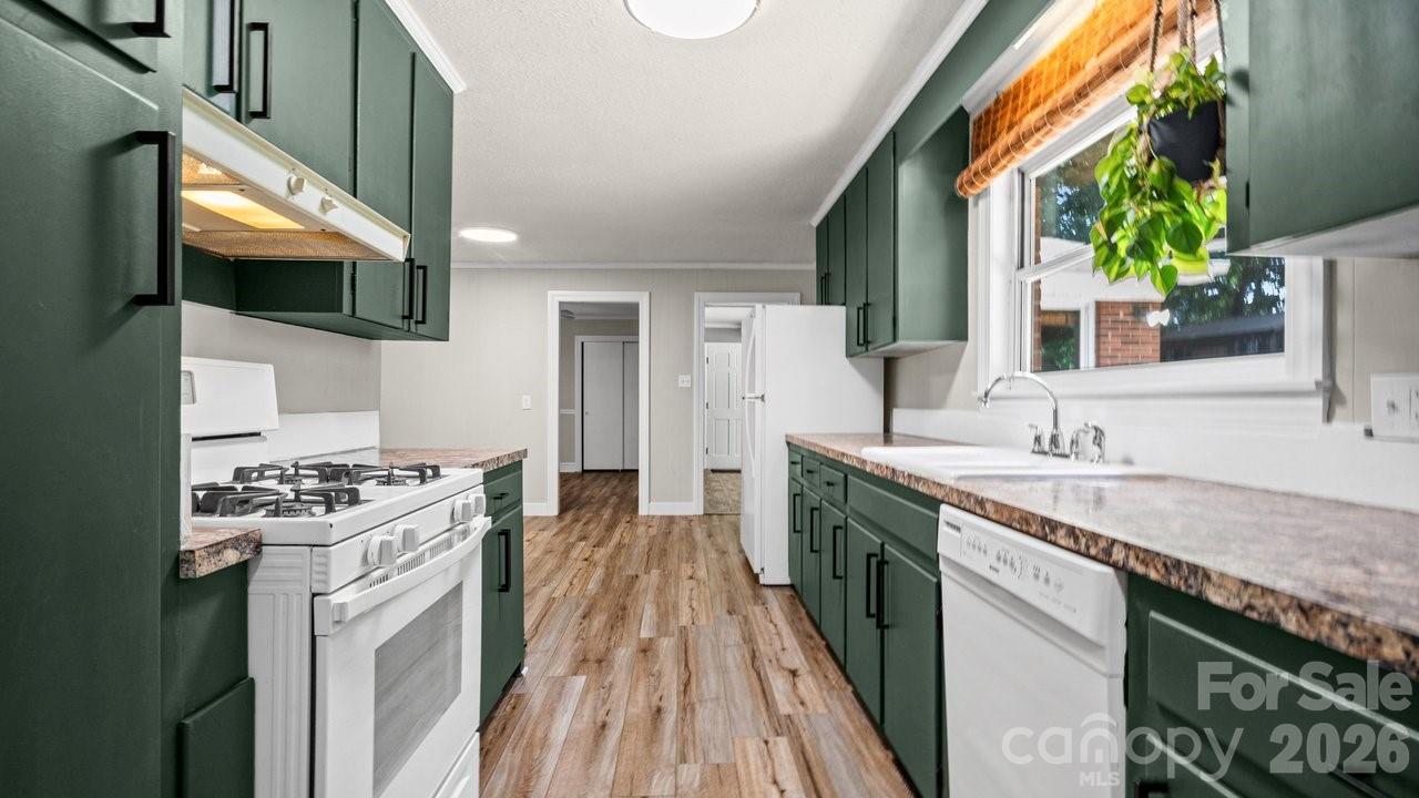 706 Hedrick Drive — Statesville
