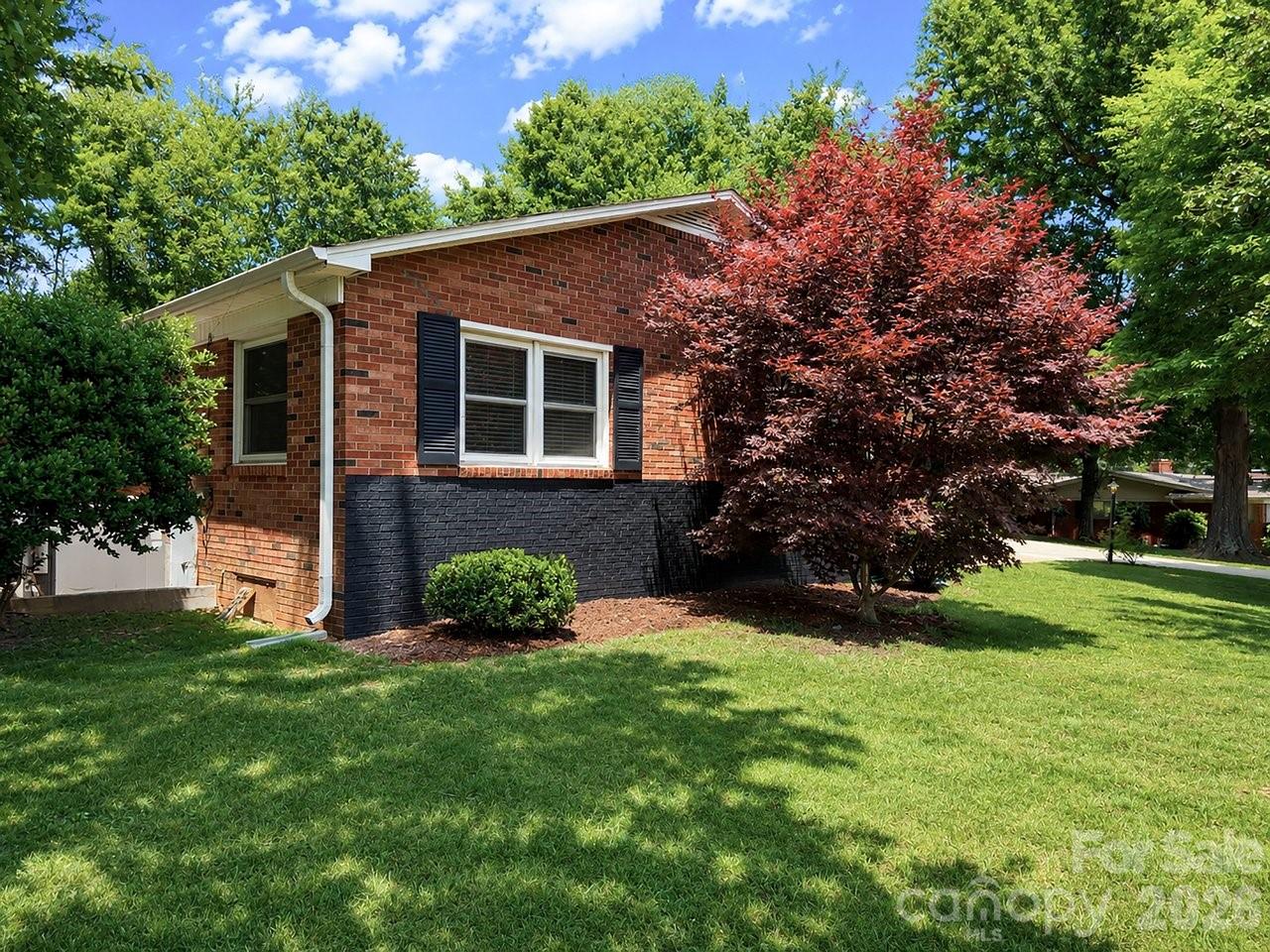 706 Hedrick Drive — Statesville