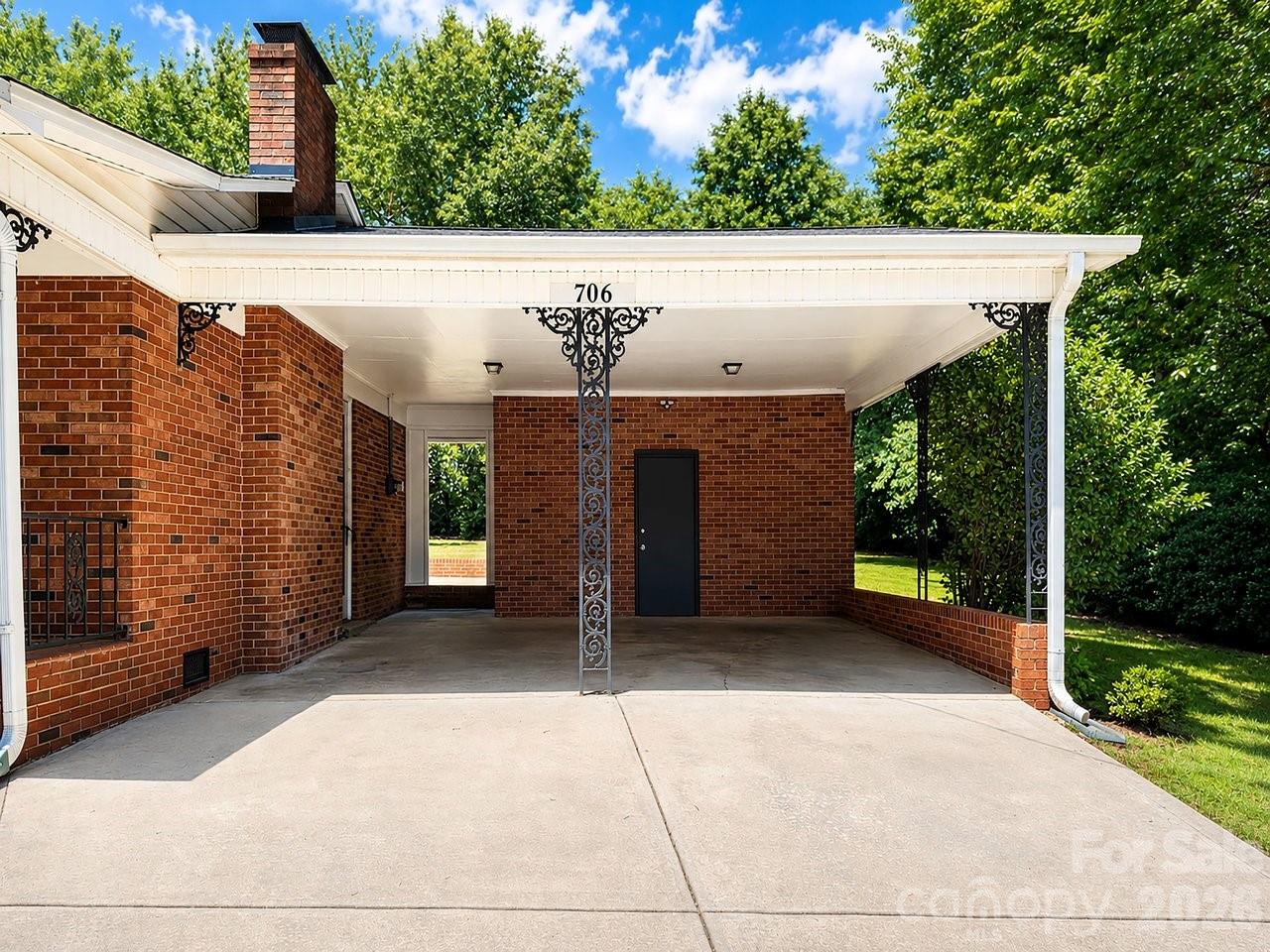 706 Hedrick Drive — Statesville