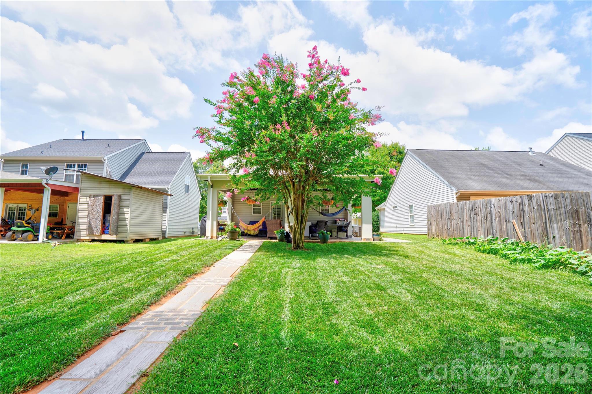 9336 Dewey Drive — Charlotte