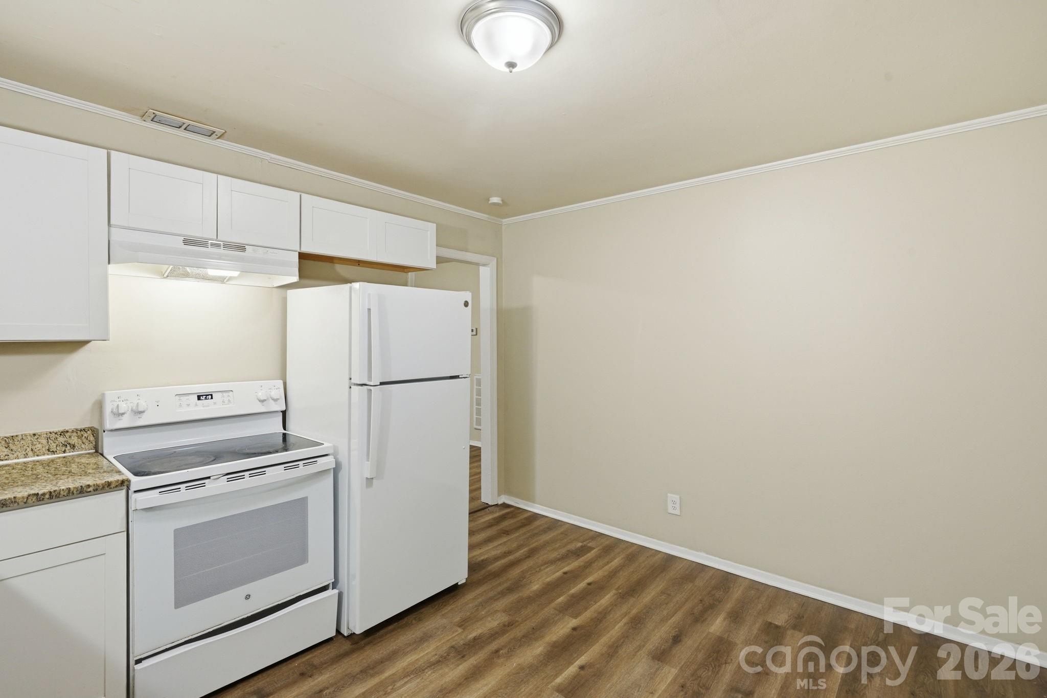 6805 Deanwood Place — Charlotte
