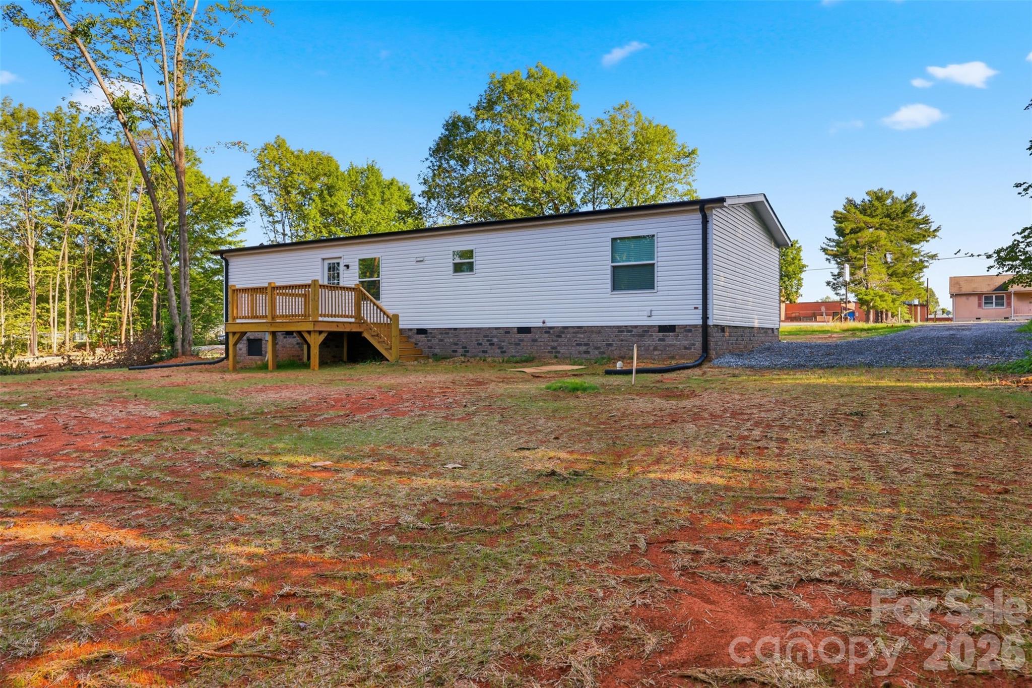 4425 Old US 421 Highway W — Yadkinville