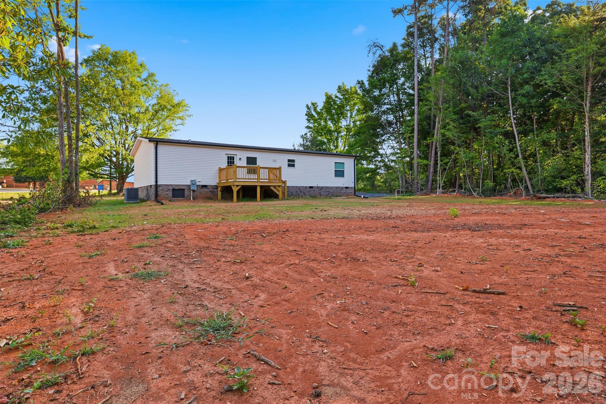4425 Old US 421 Highway W — Yadkinville