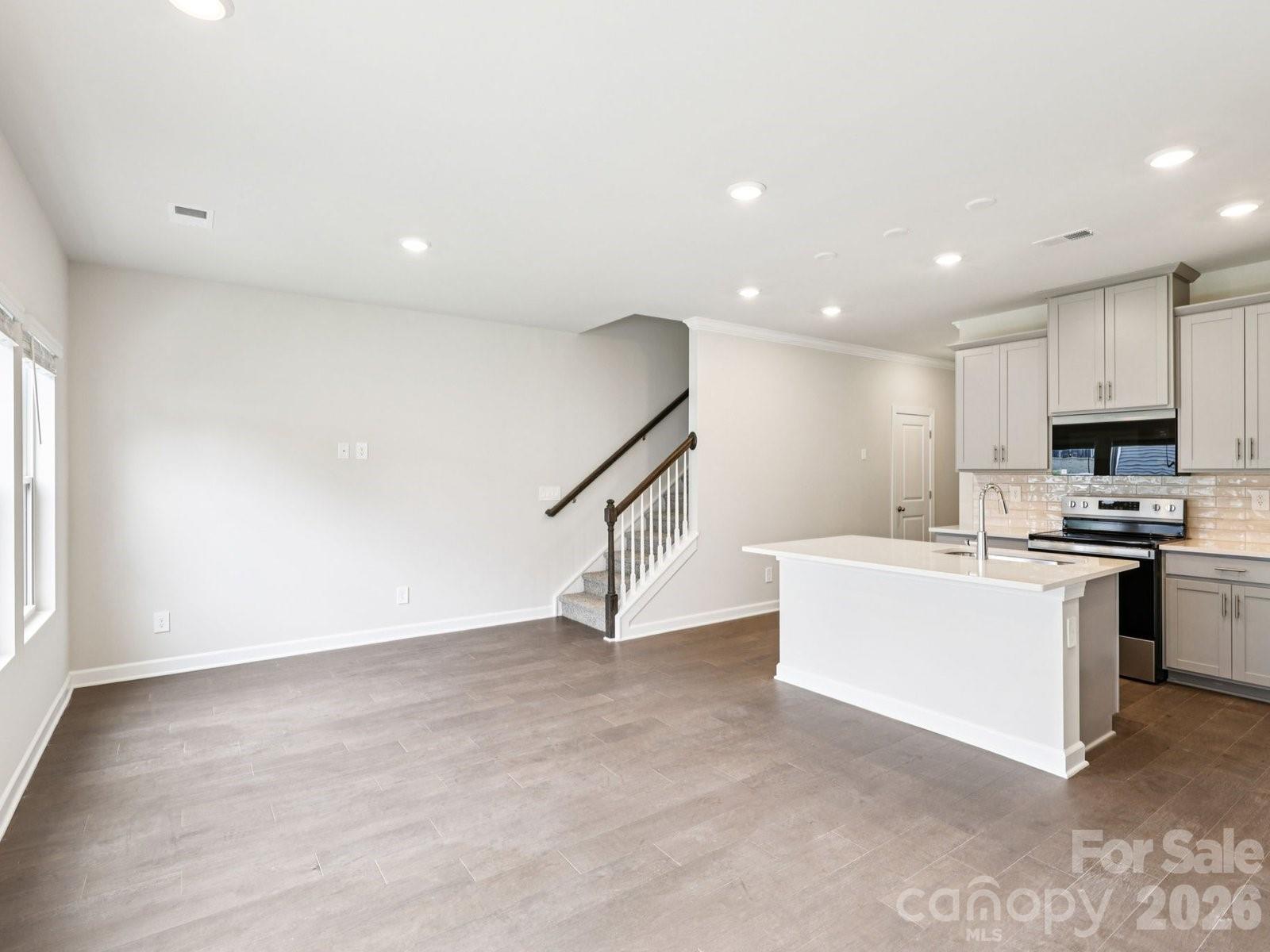 9020 Foggy Brook Loop — Charlotte