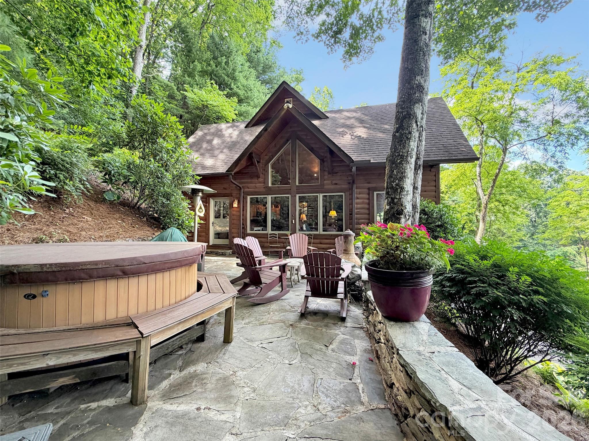 12 Signal Ridge — Sylva