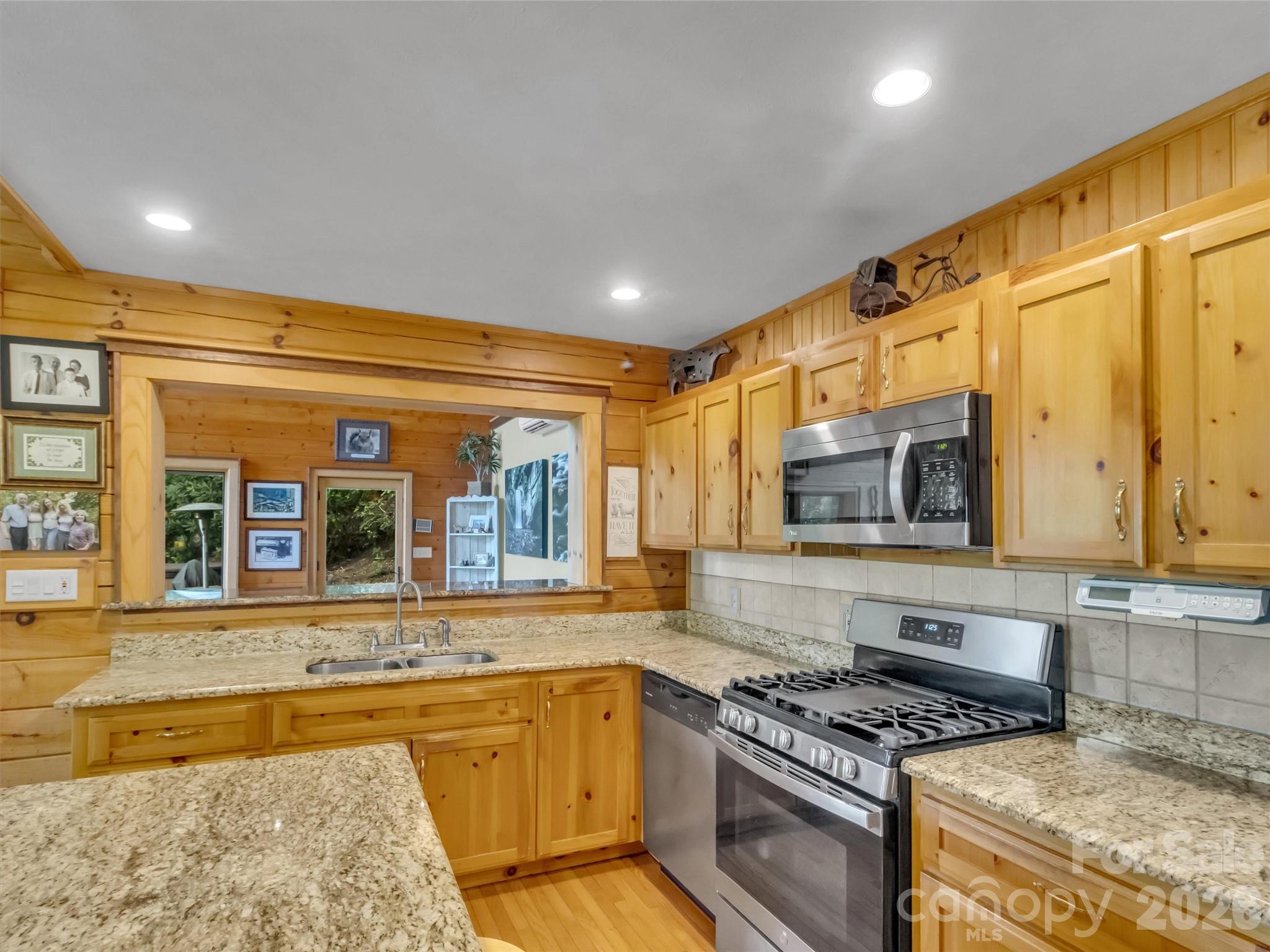 12 Signal Ridge — Sylva