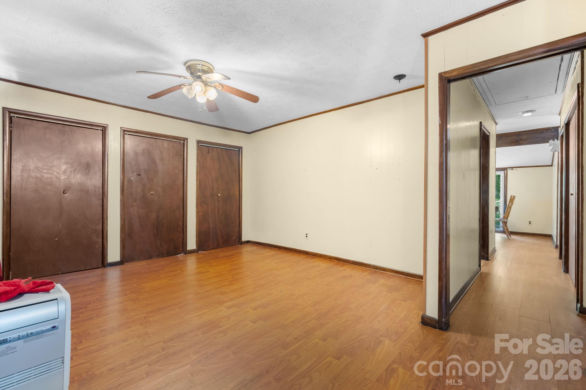 828 Manchester Street SW — Lenoir
