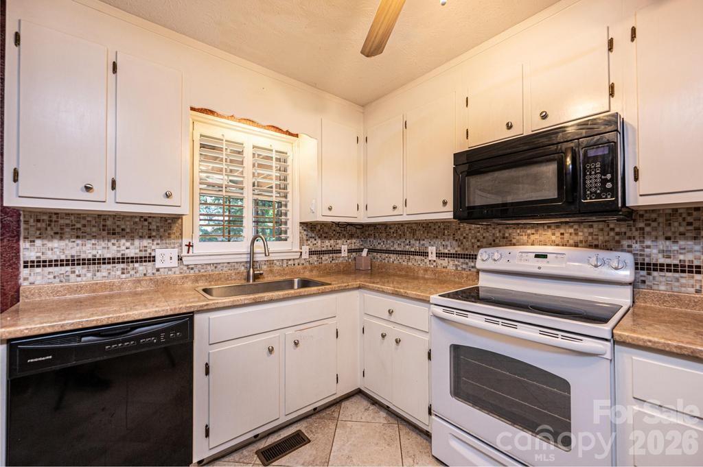 185 Hickman Avenue — Hudson