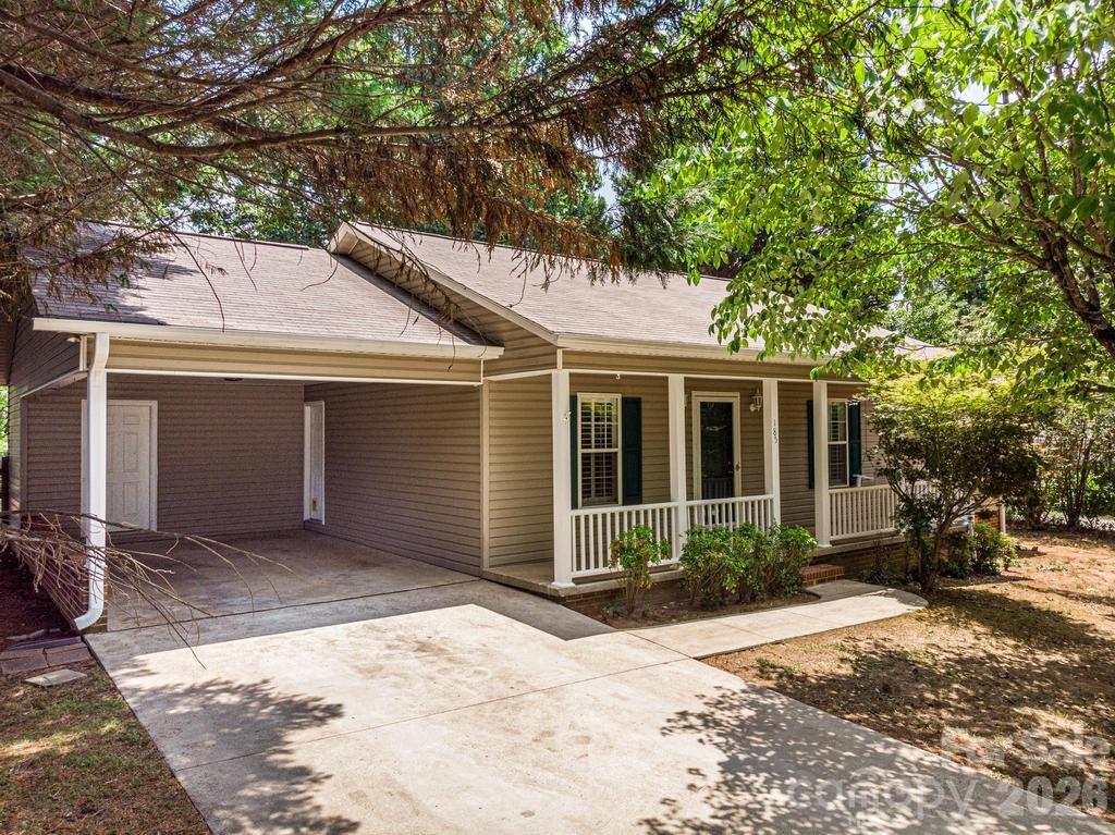 185 Hickman Avenue — Hudson