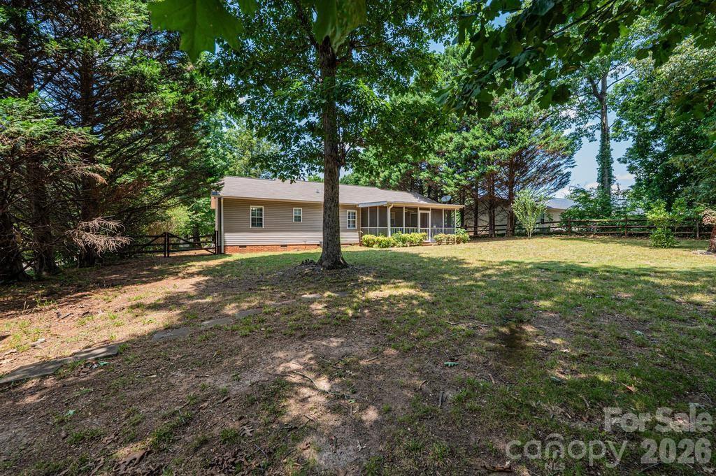 185 Hickman Avenue — Hudson