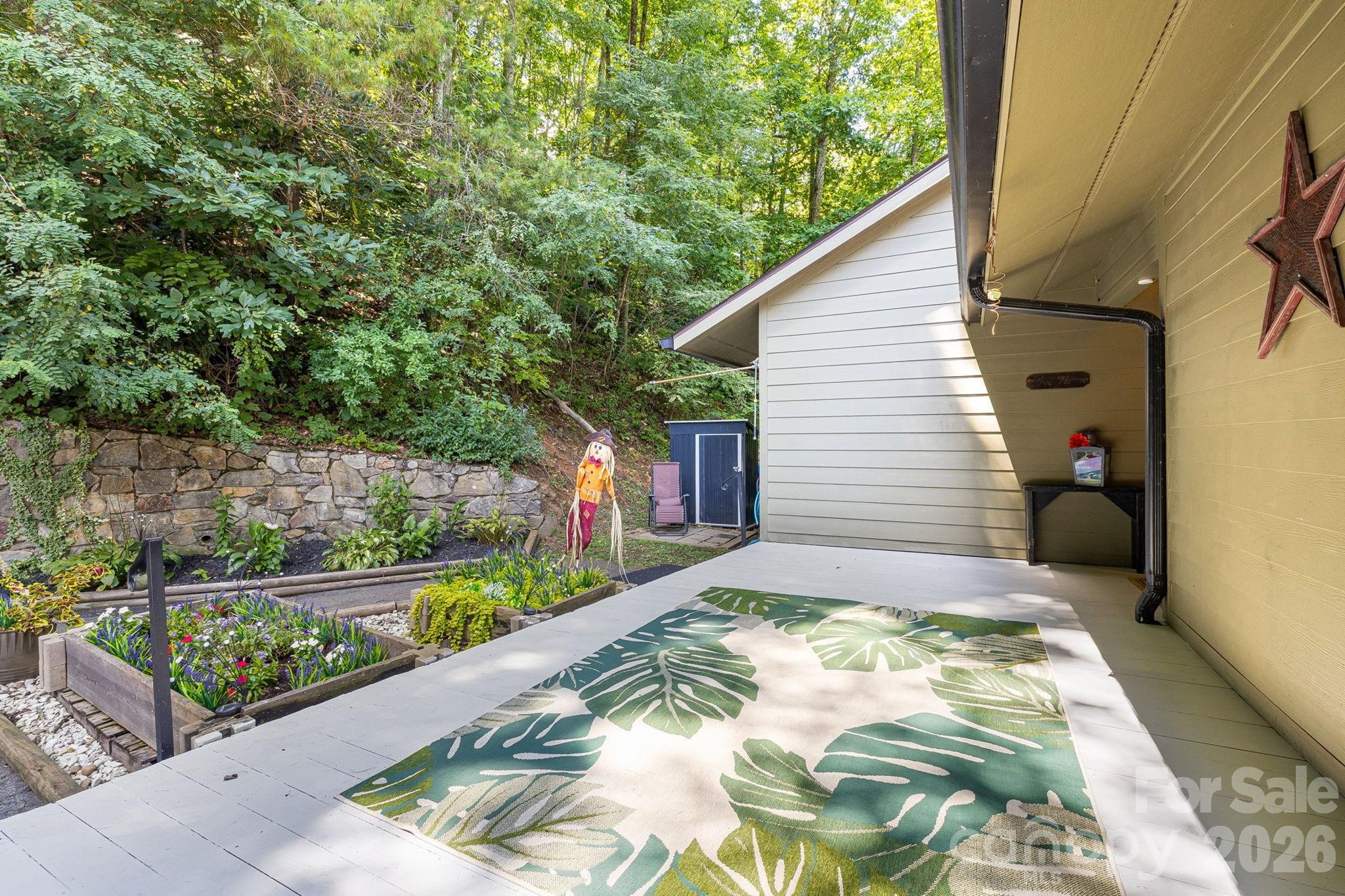 64 Big Spruce Lane — Waynesville
