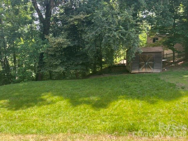 14 Valle Vista Drive — Asheville