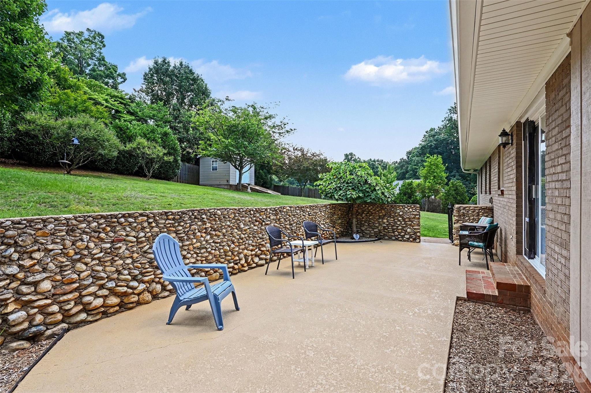 9050 Miriam Drive — Huntersville