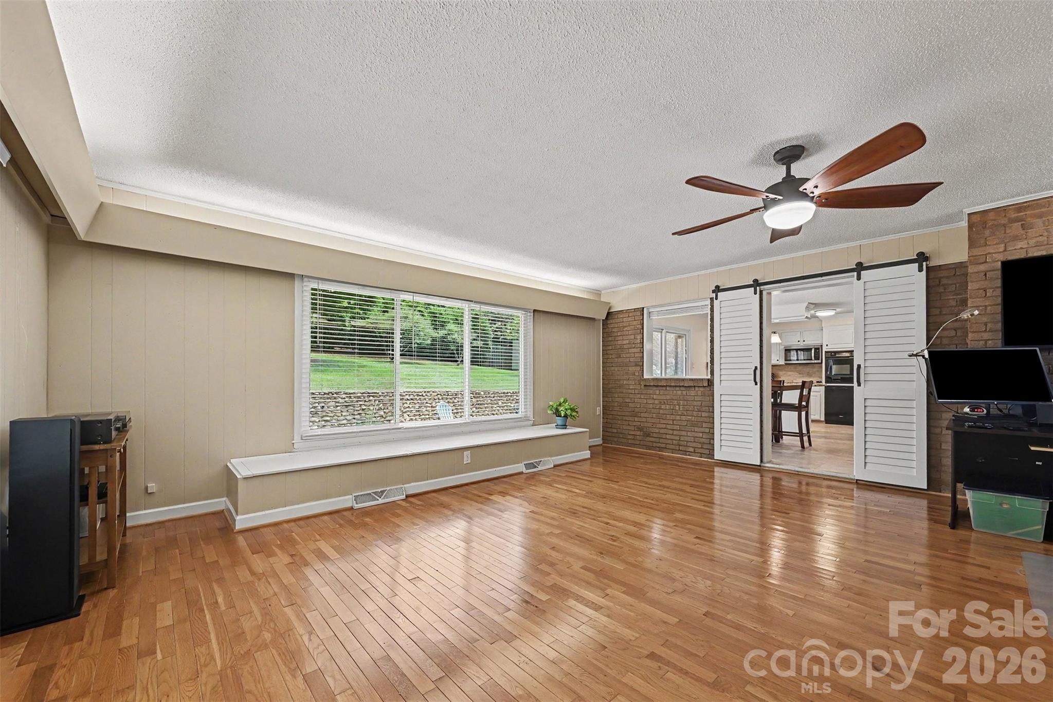 9050 Miriam Drive — Huntersville