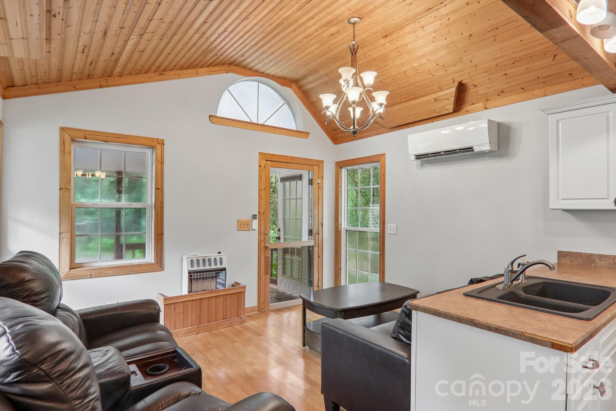 61 Bo Diddly Lane — Cedar Mountain
