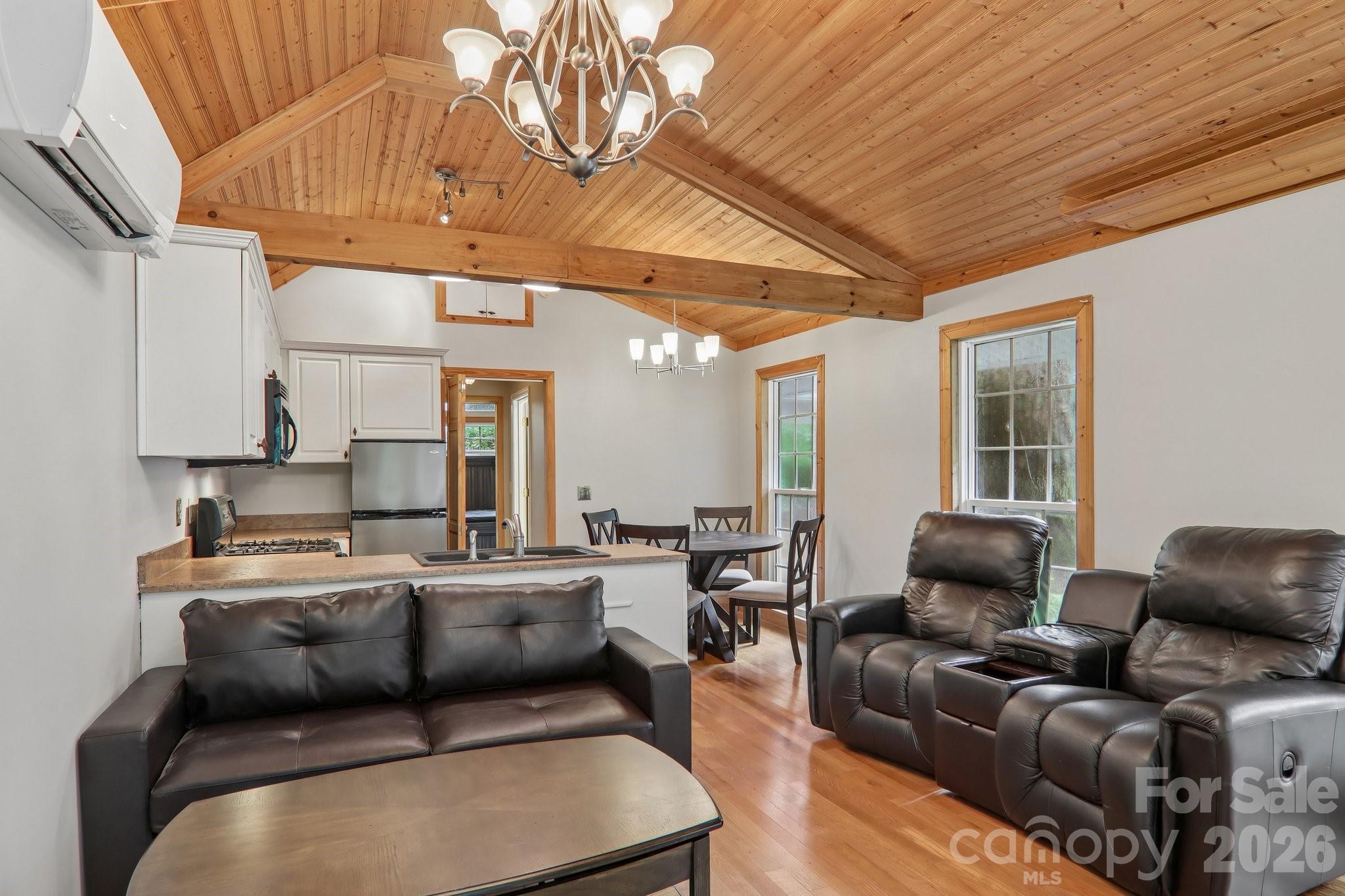 61 Bo Diddly Lane — Cedar Mountain