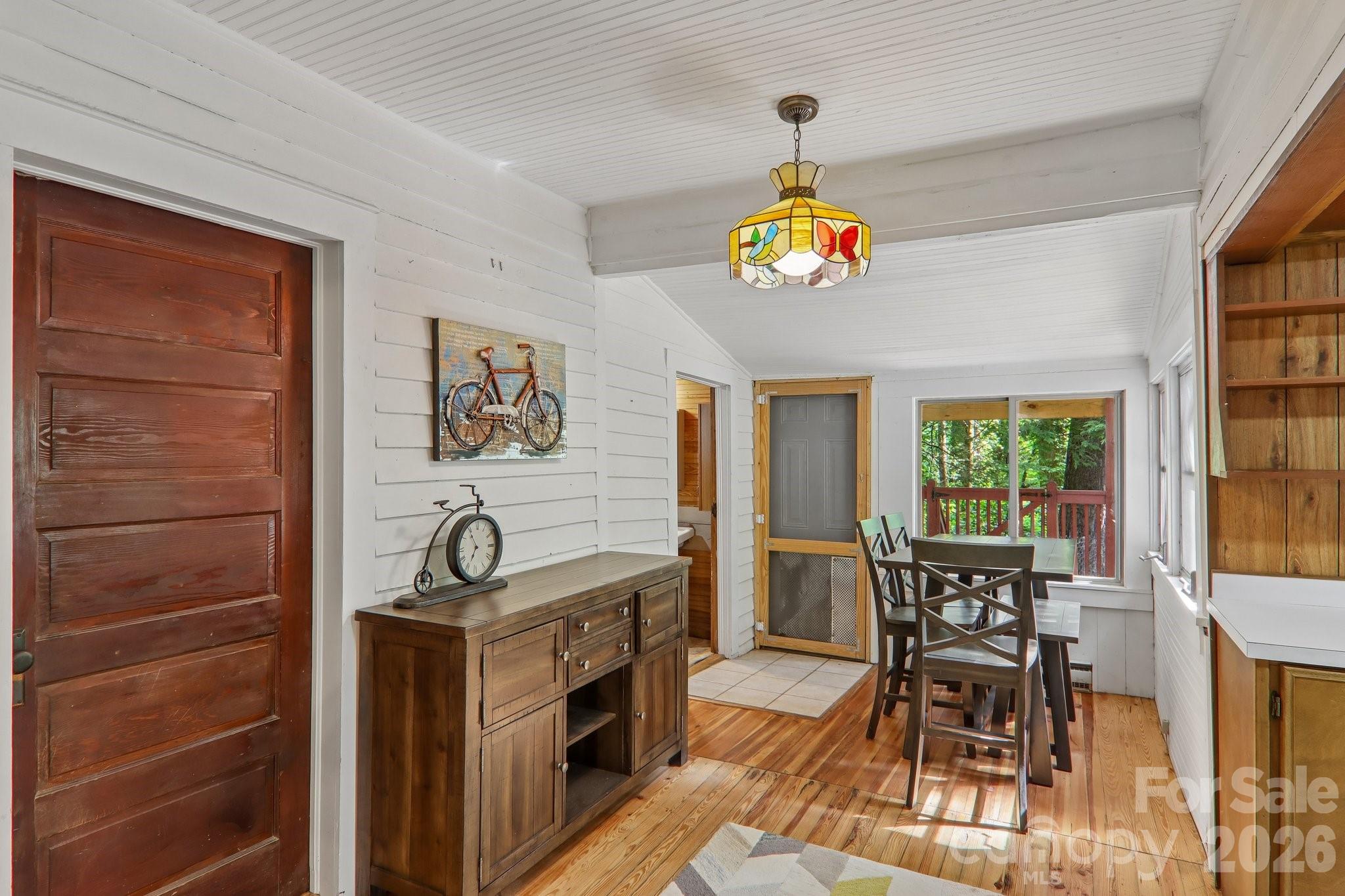 61 Bo Diddly Lane — Cedar Mountain