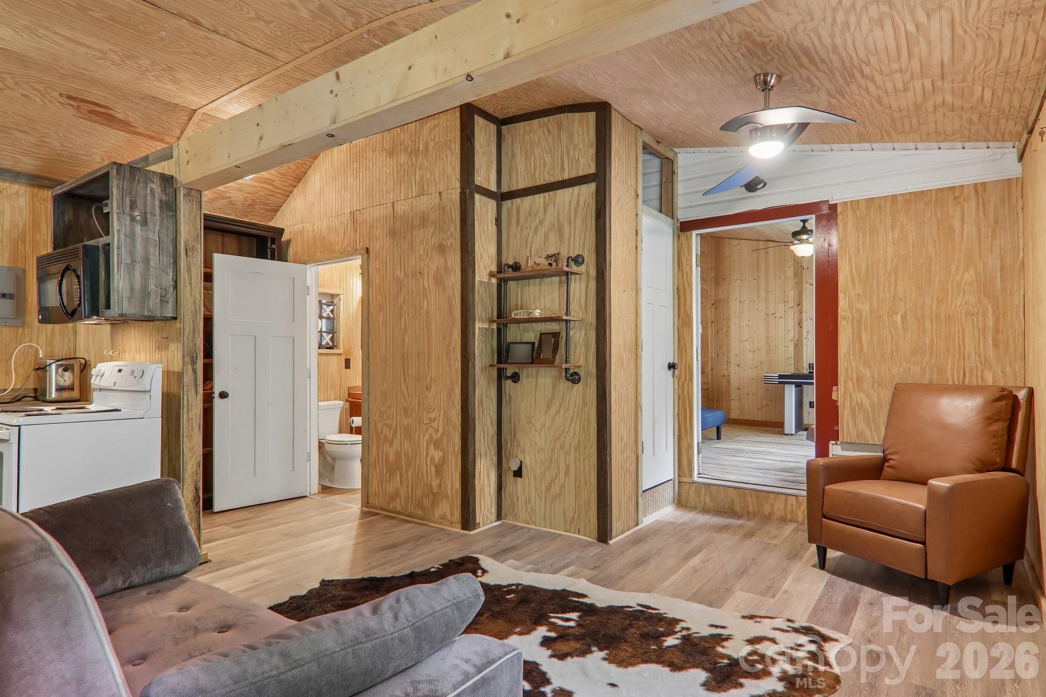 61 Bo Diddly Lane — Cedar Mountain