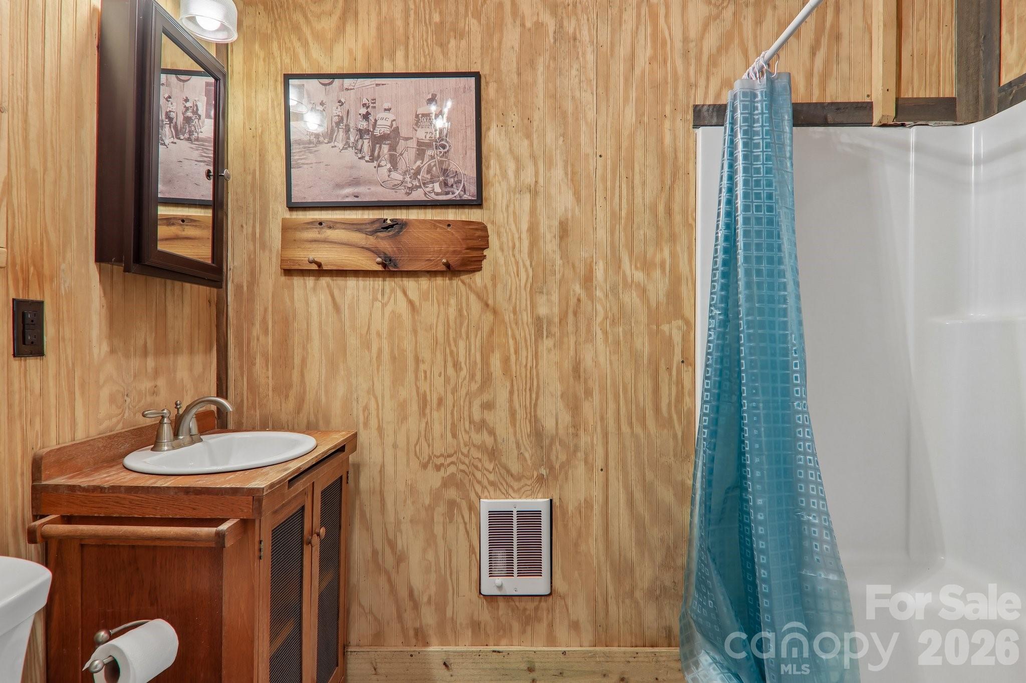 61 Bo Diddly Lane — Cedar Mountain
