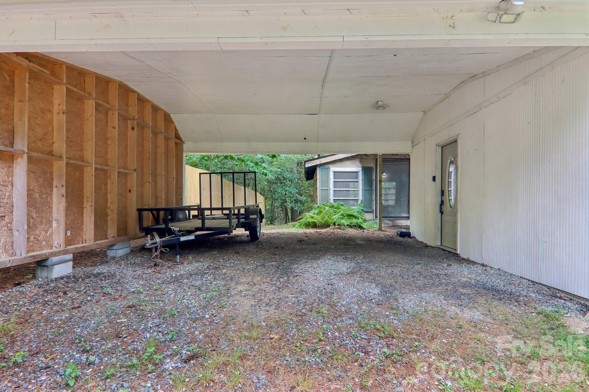 61 Bo Diddly Lane — Cedar Mountain