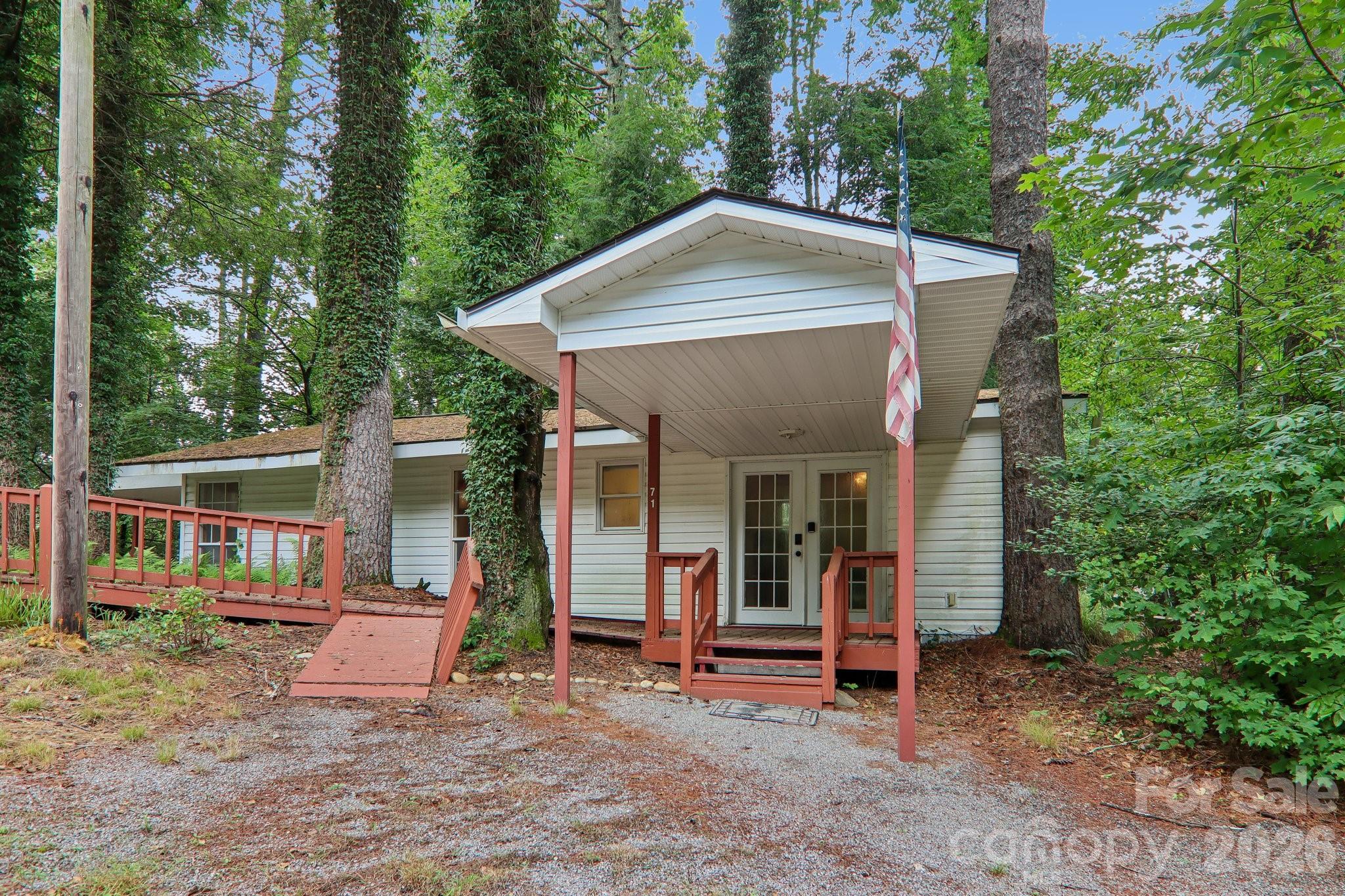61 Bo Diddly Lane — Cedar Mountain
