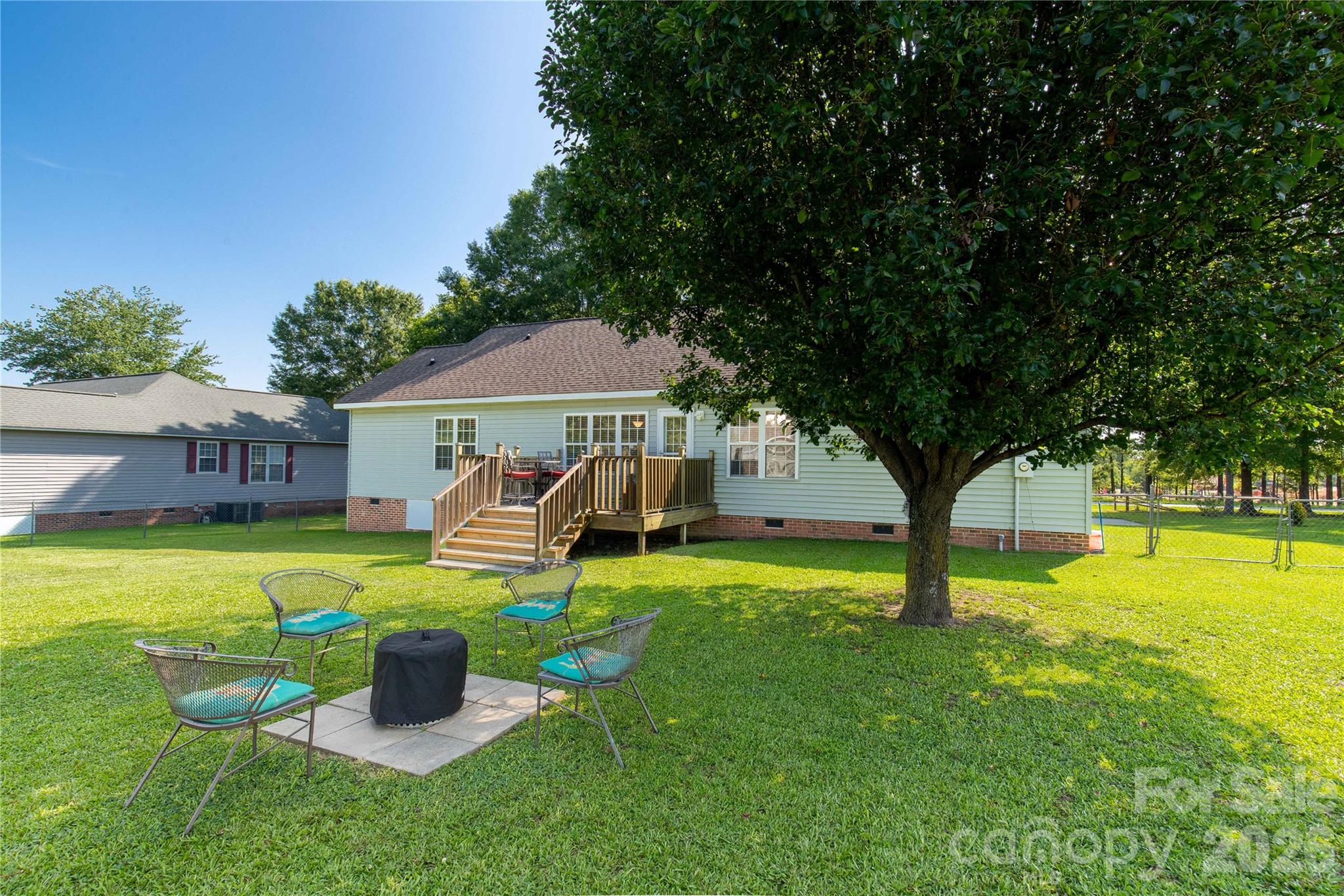 1918 Mcilwain Road — Lancaster