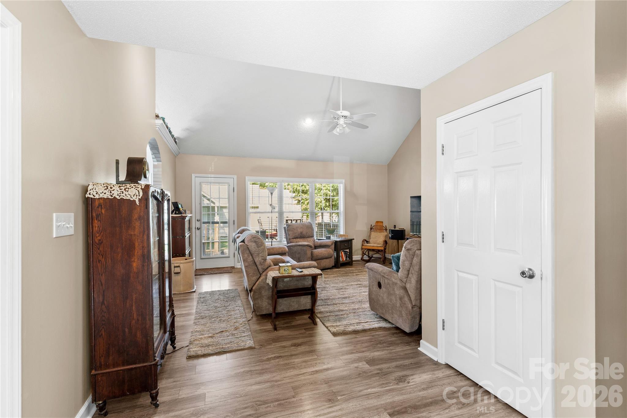 1918 Mcilwain Road — Lancaster
