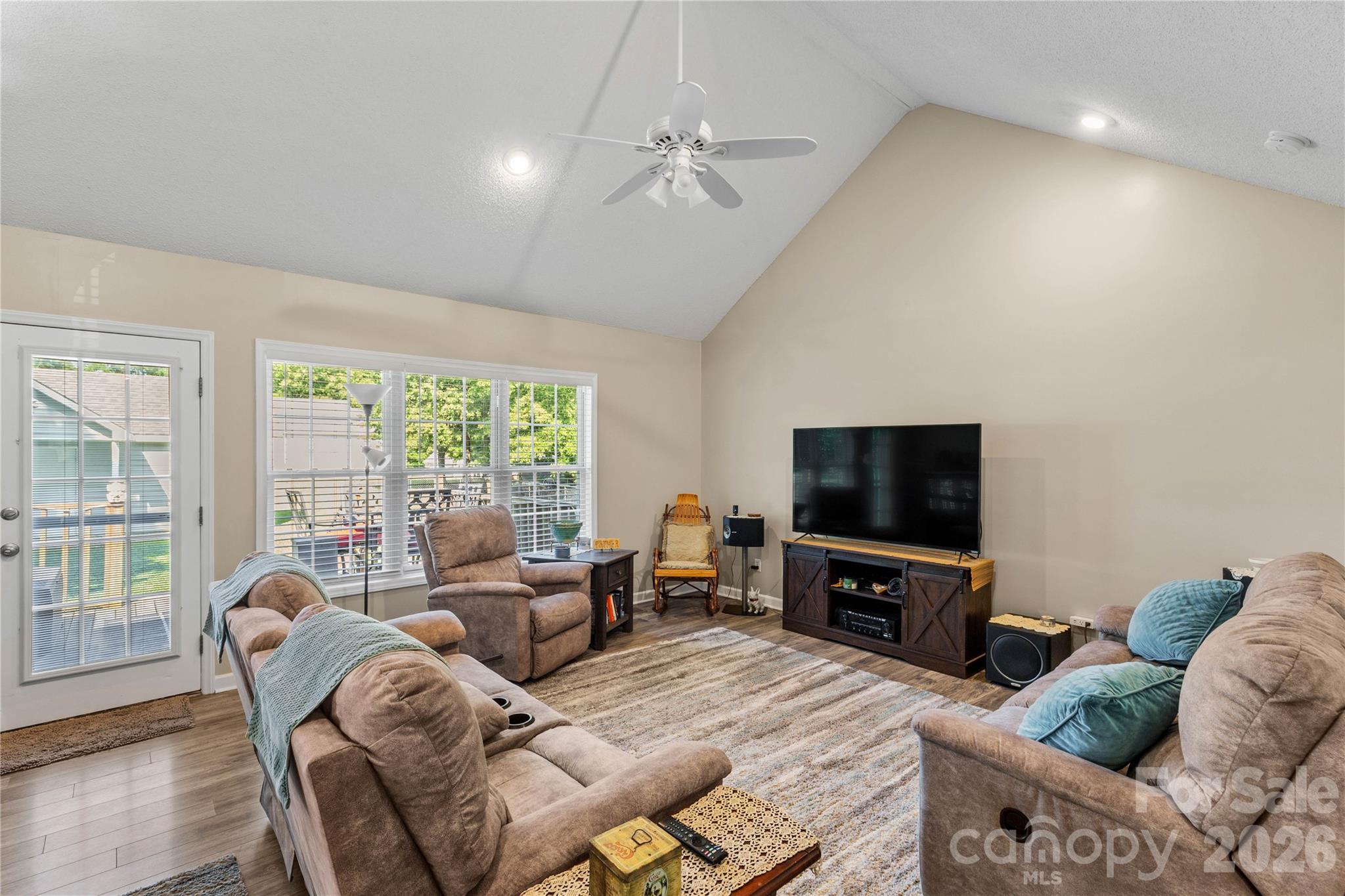 1918 Mcilwain Road — Lancaster