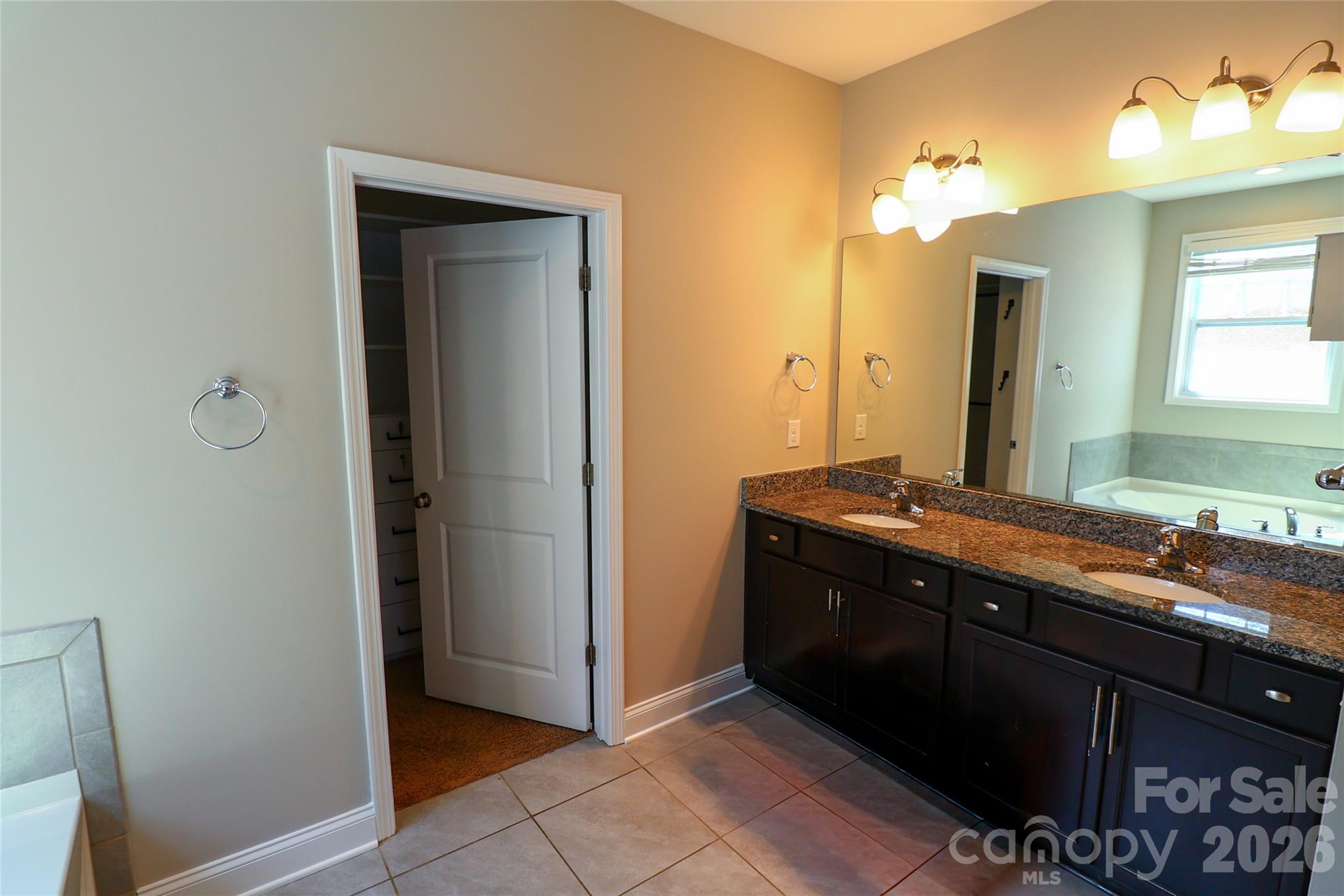 109 E Americana Drive — Mooresville