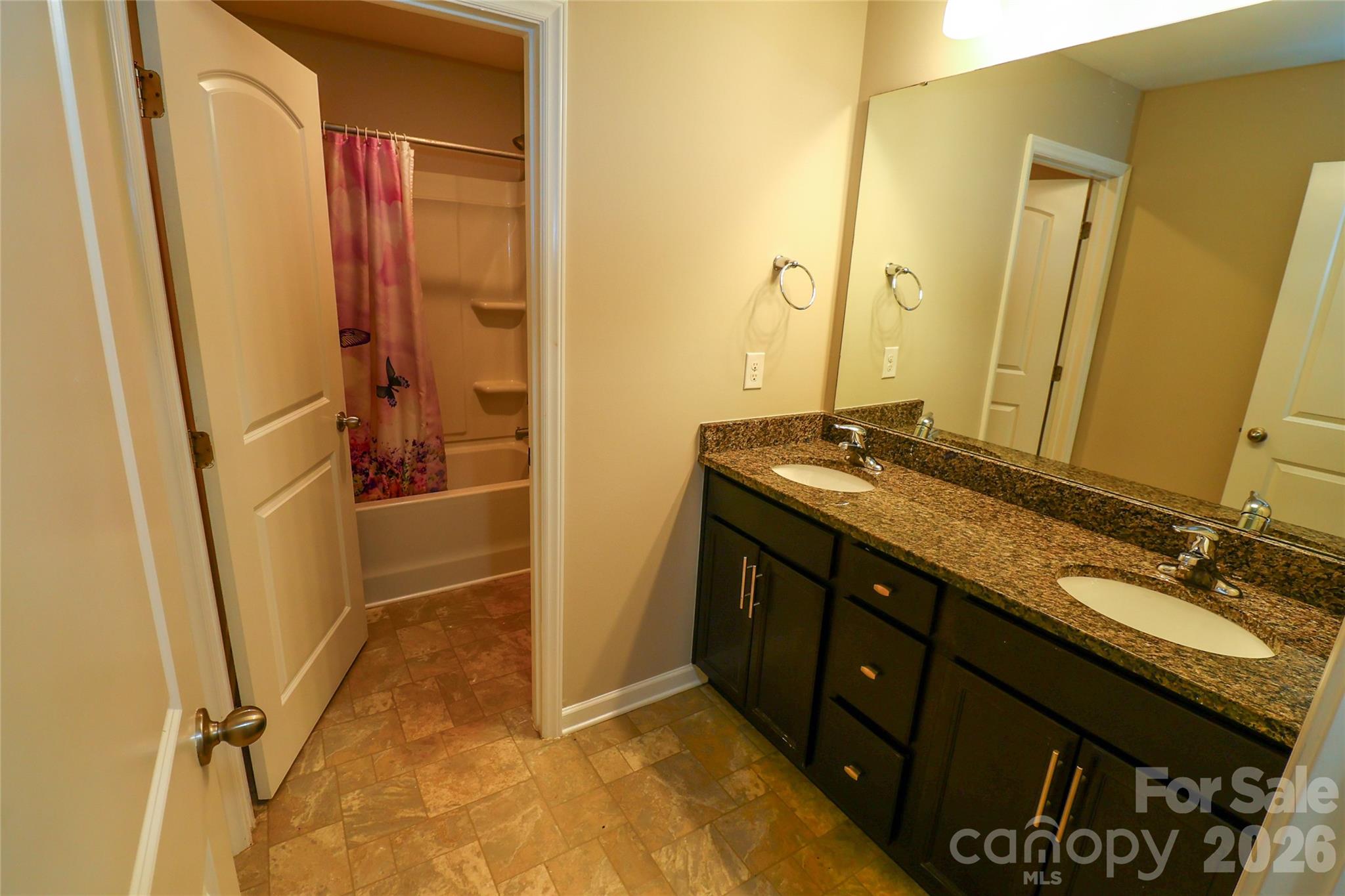 109 E Americana Drive — Mooresville