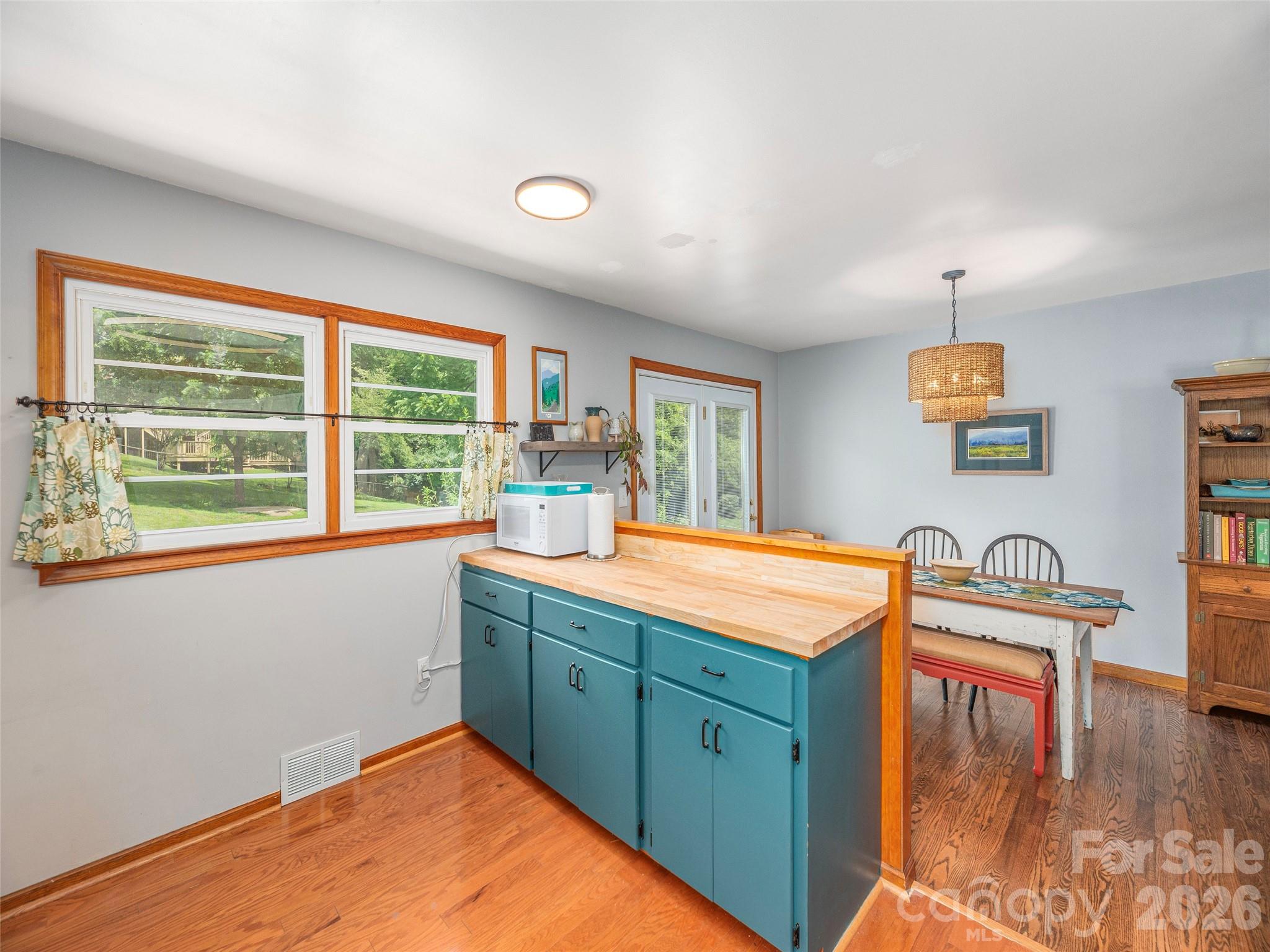 46 Flint Street — Waynesville
