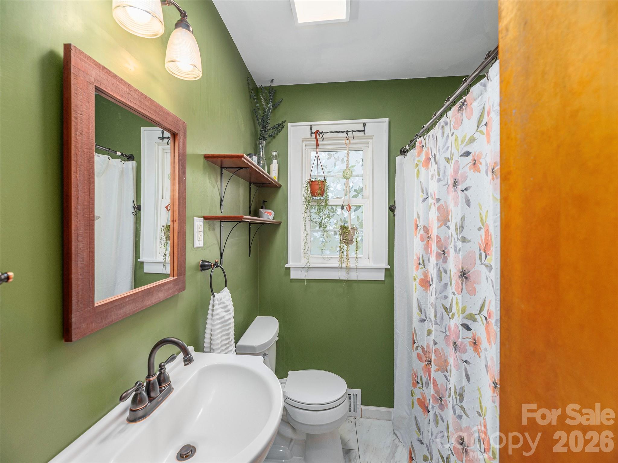 46 Flint Street — Waynesville