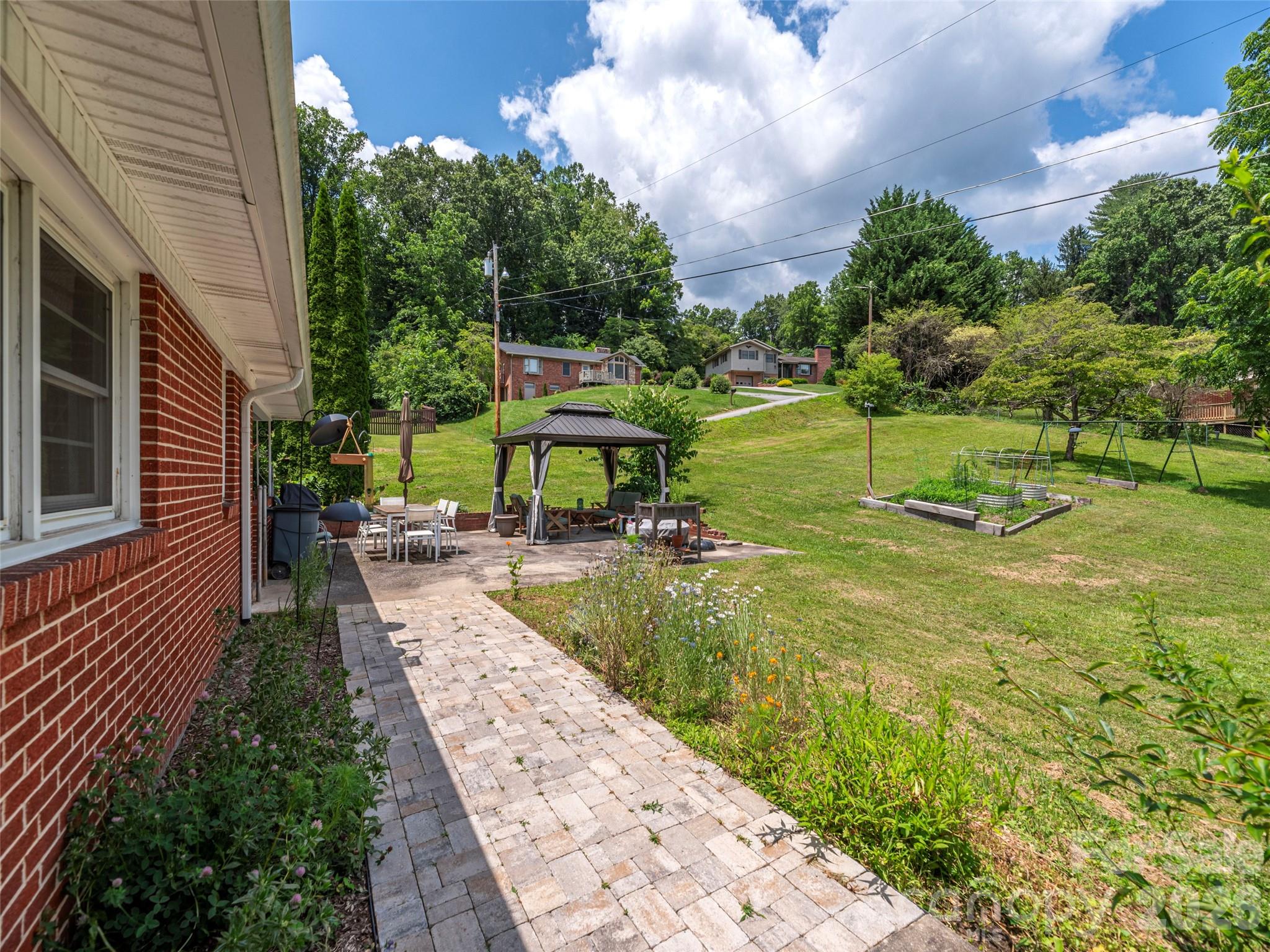 46 Flint Street — Waynesville