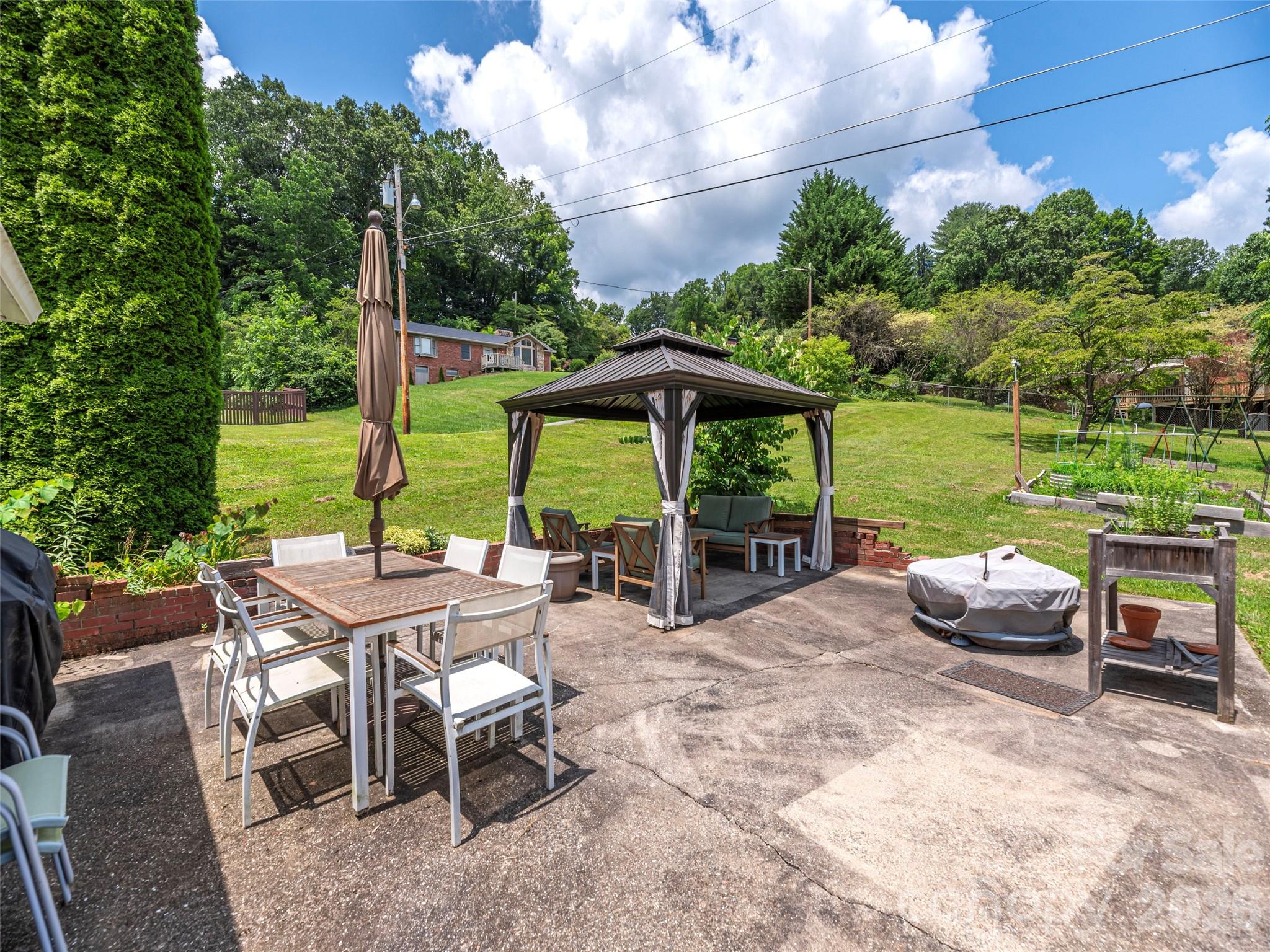 46 Flint Street — Waynesville