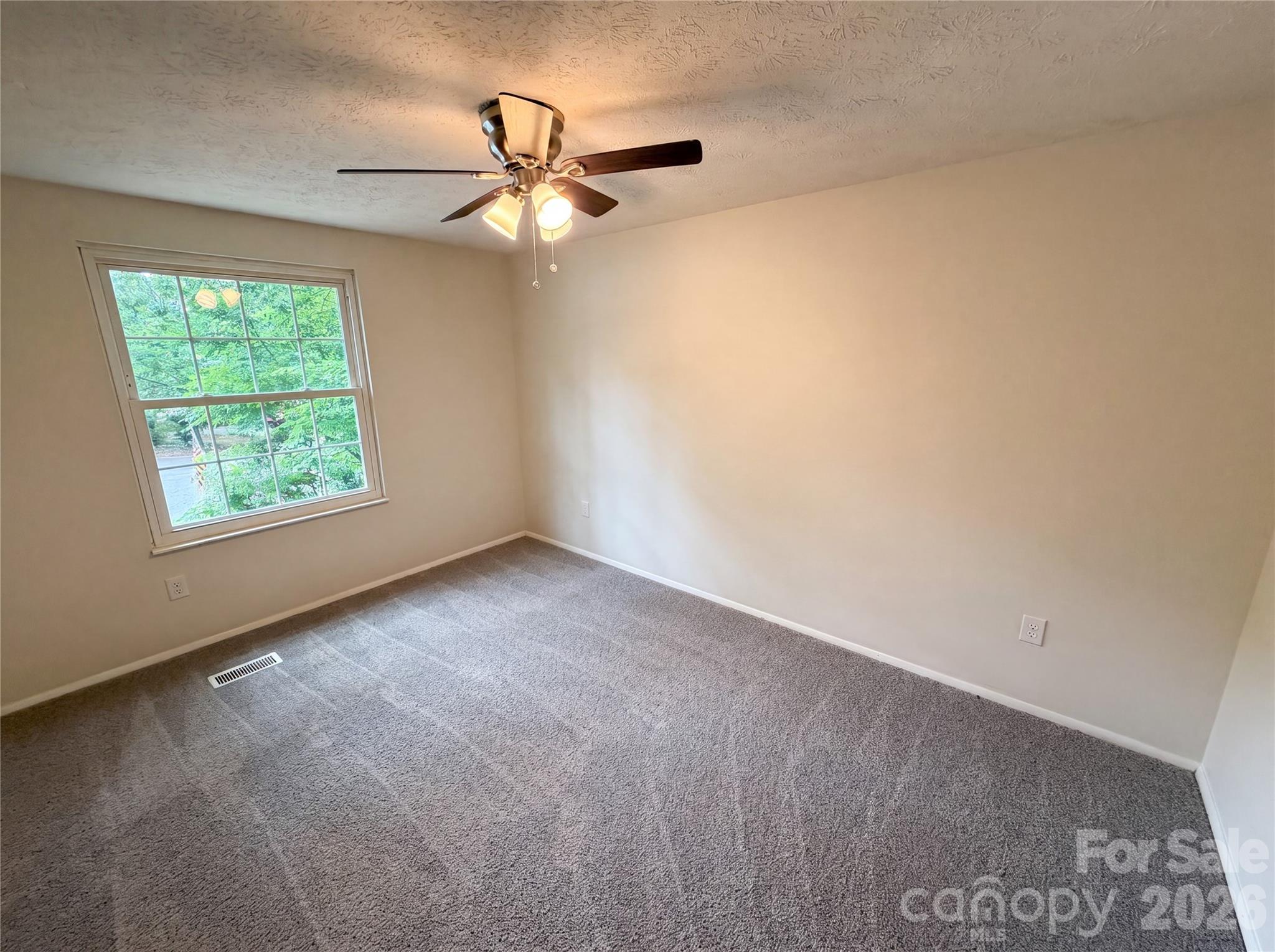 7827 Mallen Drive — Charlotte