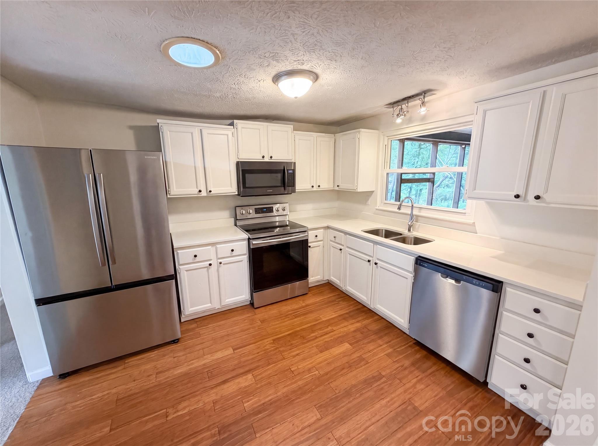 7827 Mallen Drive — Charlotte