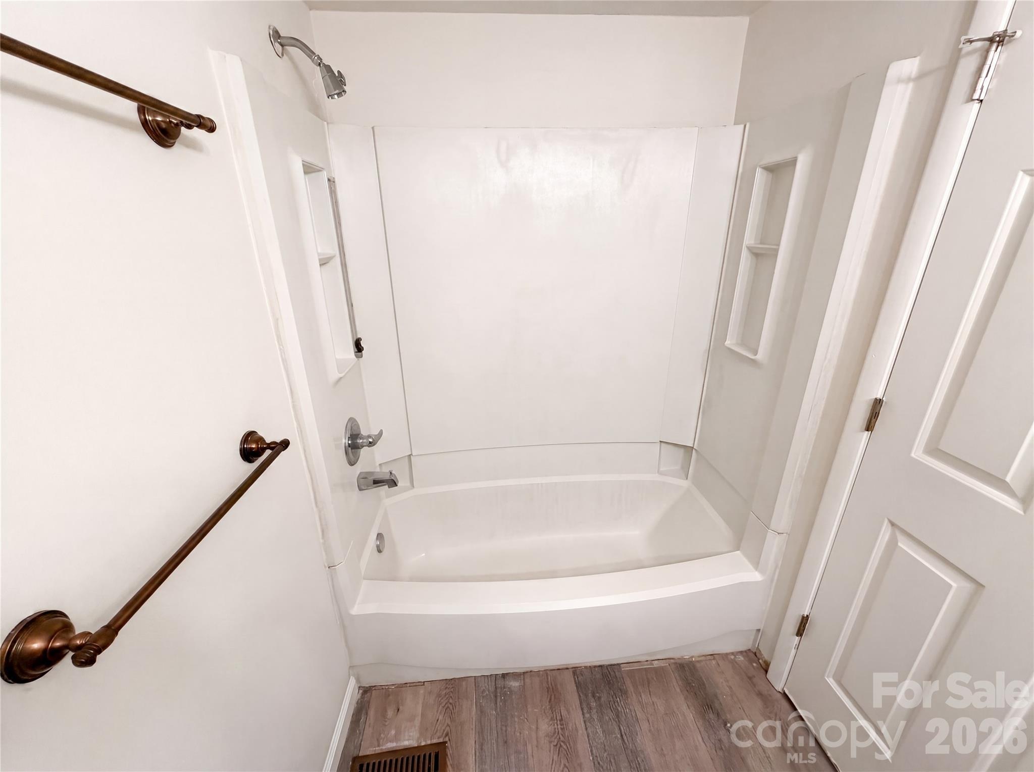 7827 Mallen Drive — Charlotte