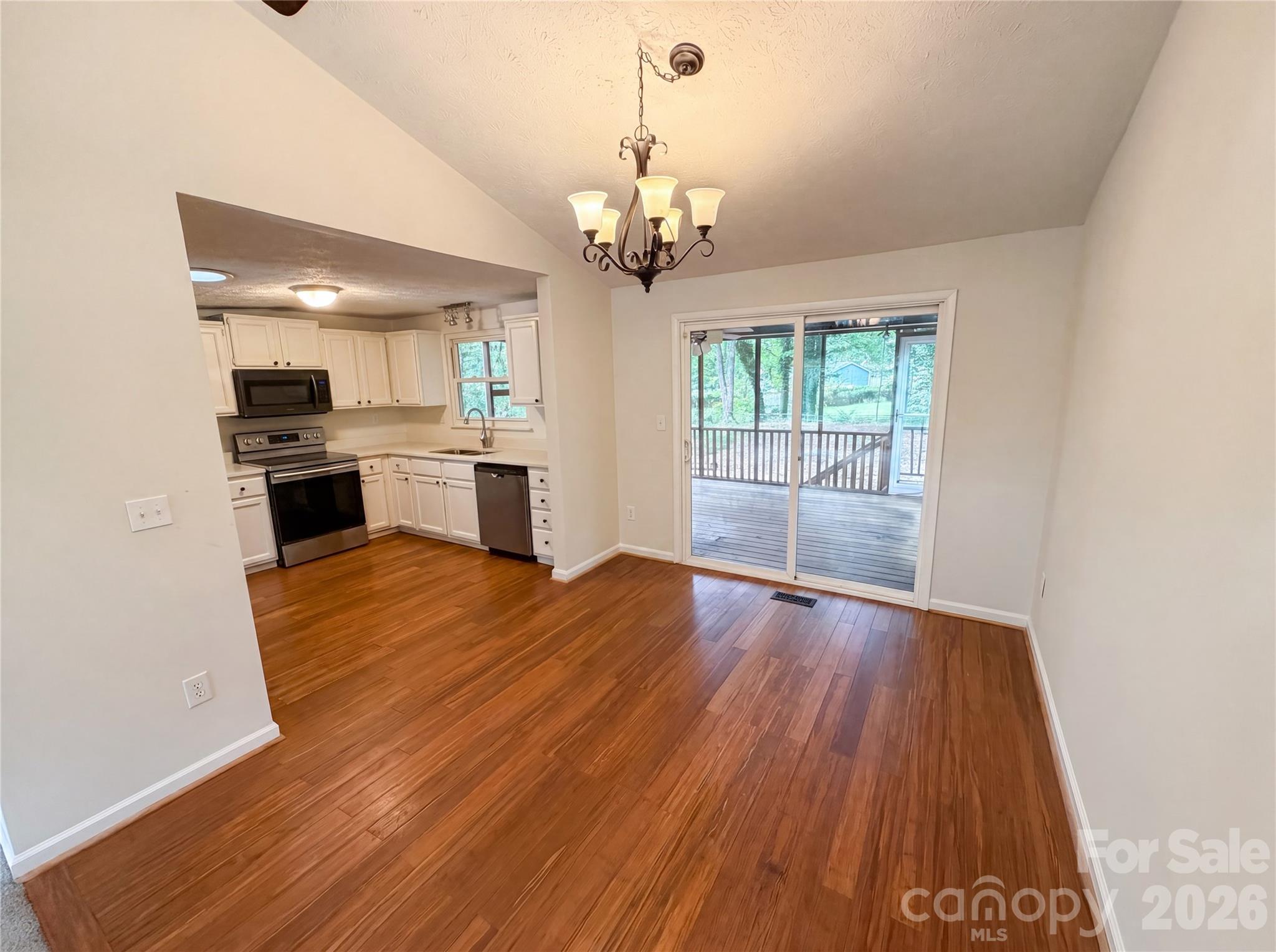 7827 Mallen Drive — Charlotte