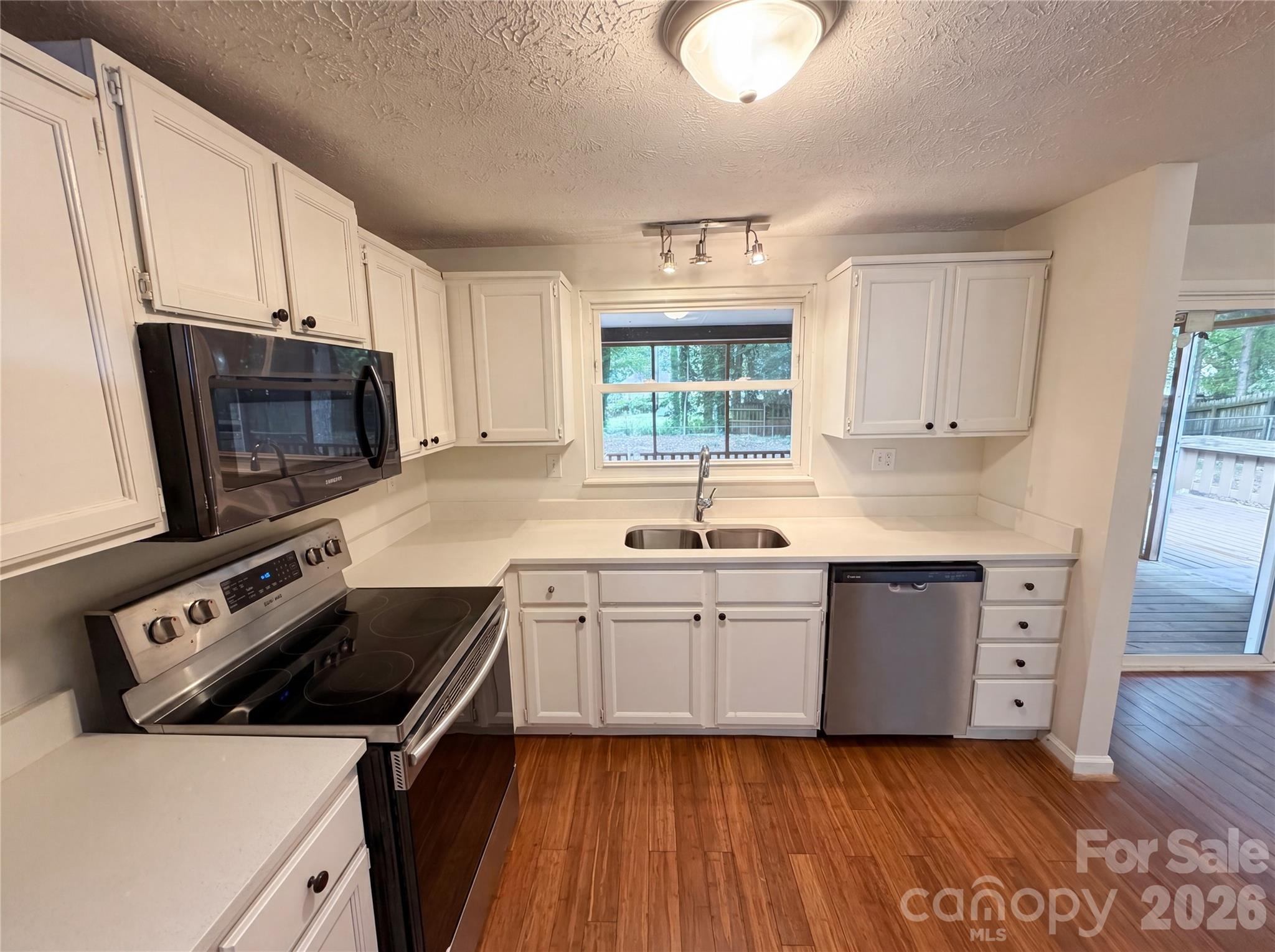 7827 Mallen Drive — Charlotte