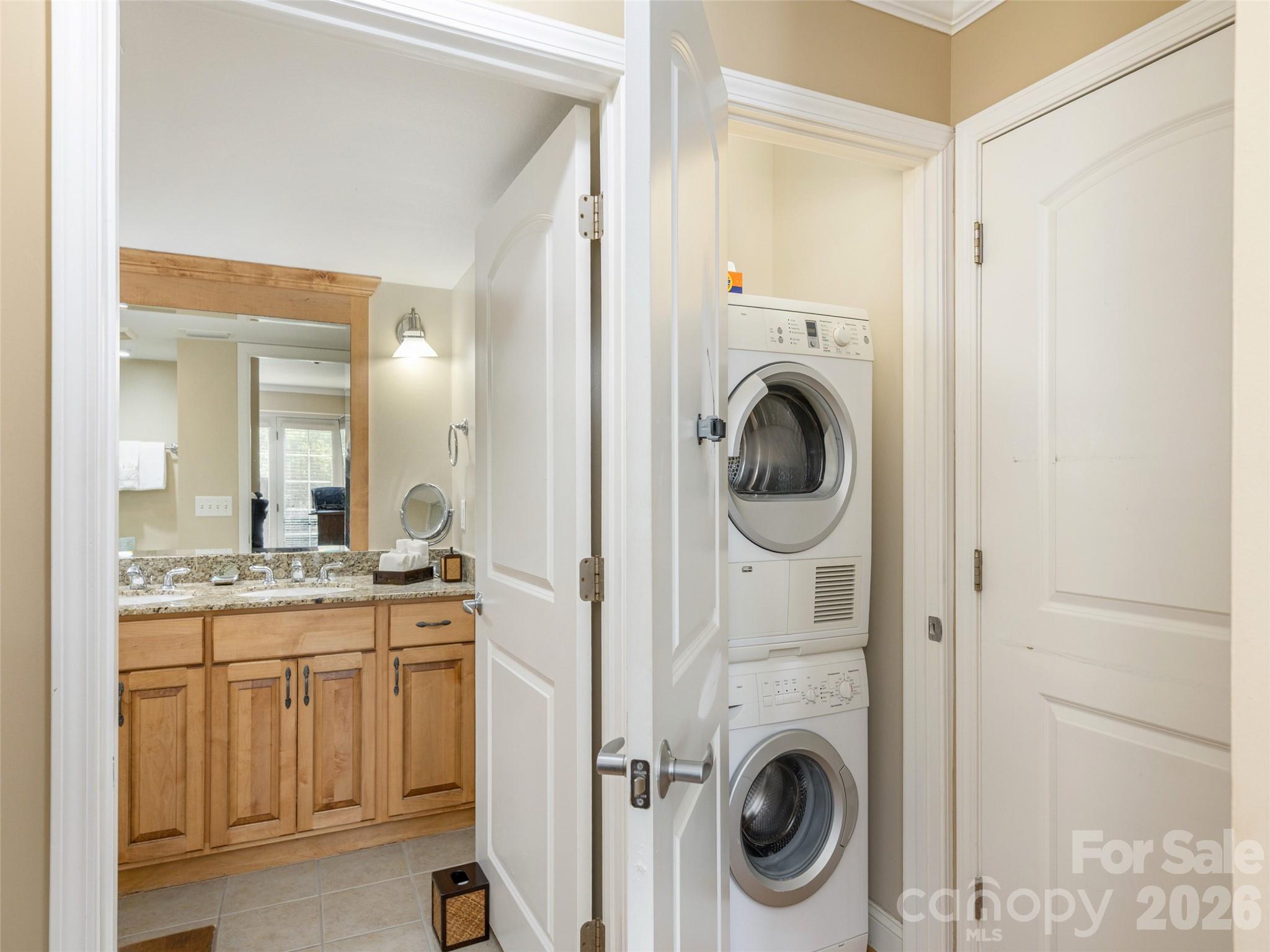 208 Bowling Park Road #208 — Asheville