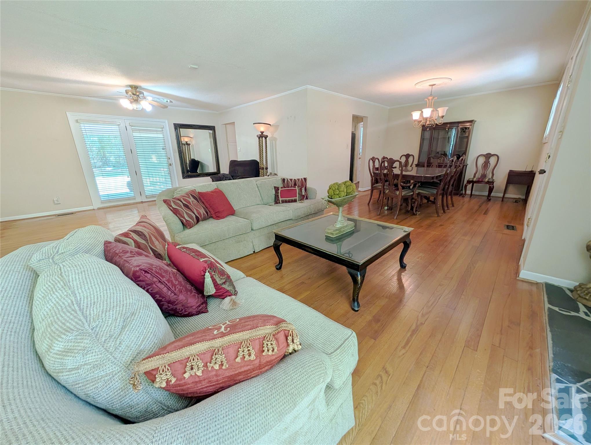 2 Lynwood Circle — York