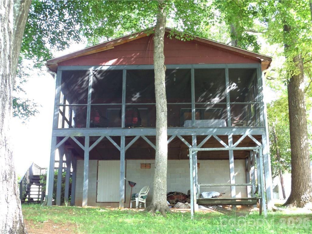 1220 Lake Drive 9 None — Lexington
