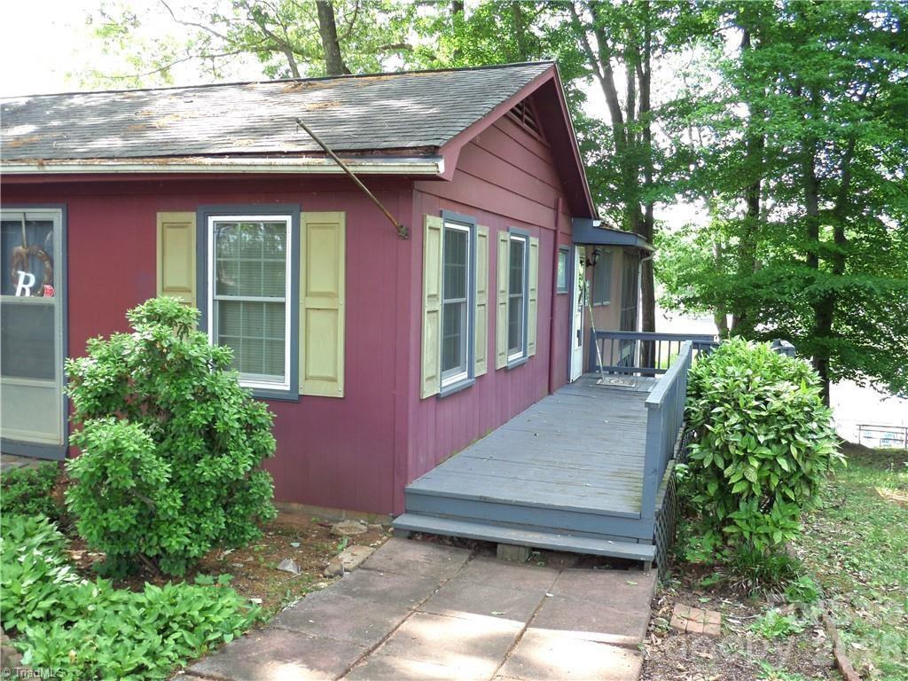 1220 Lake Drive 9 None — Lexington