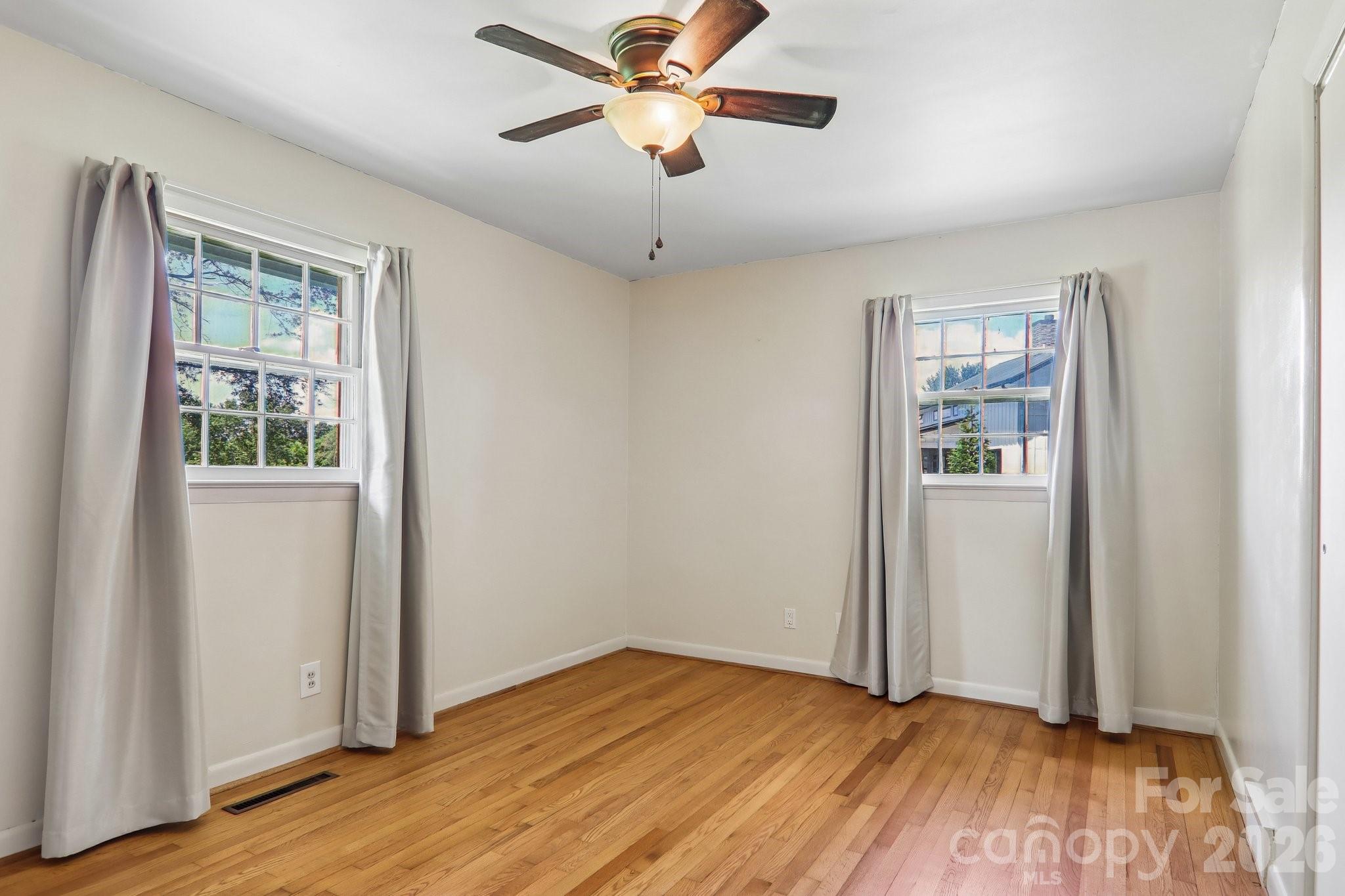 1153 Airport Road — Flat Rock