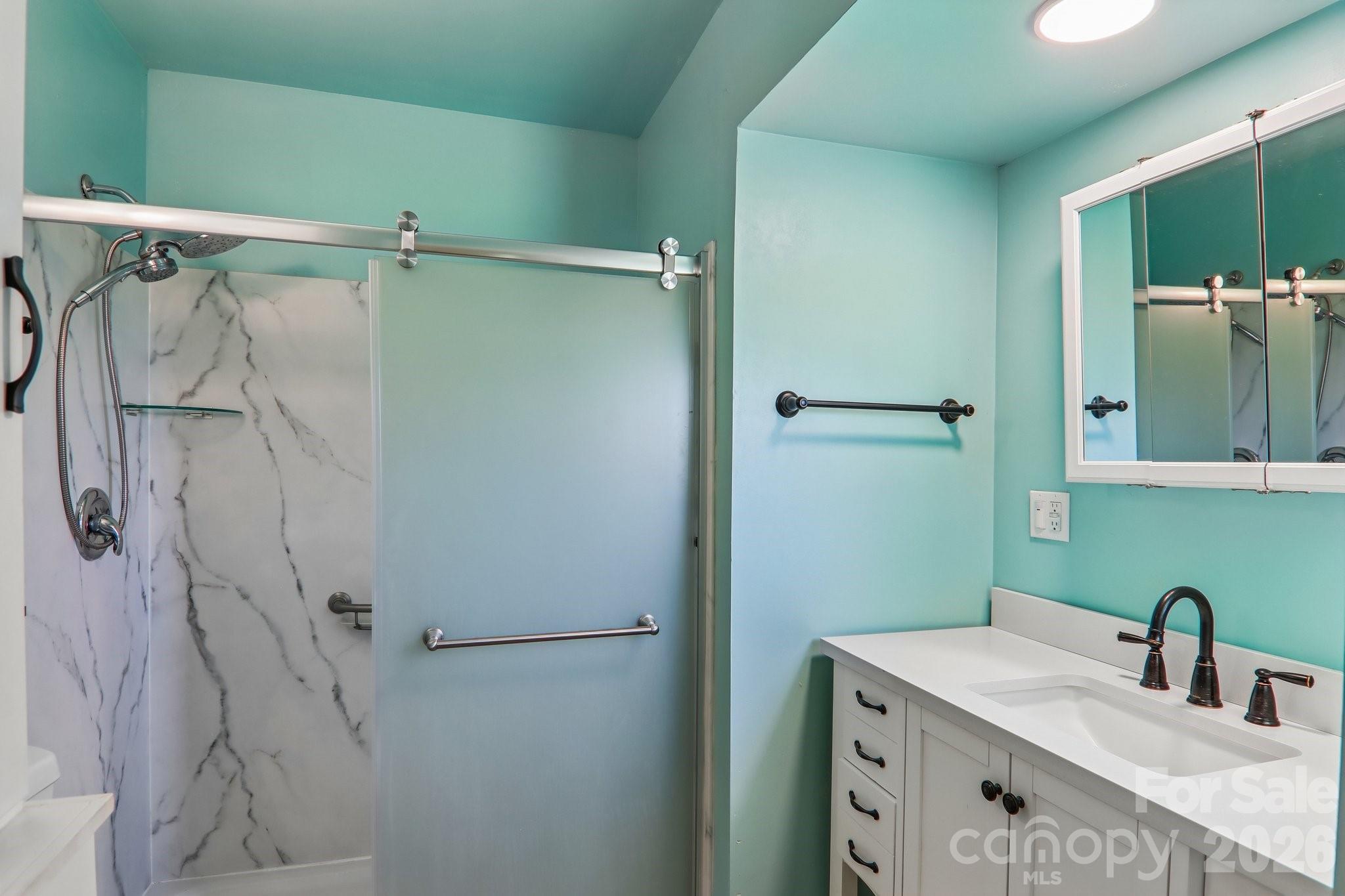 1153 Airport Road — Flat Rock