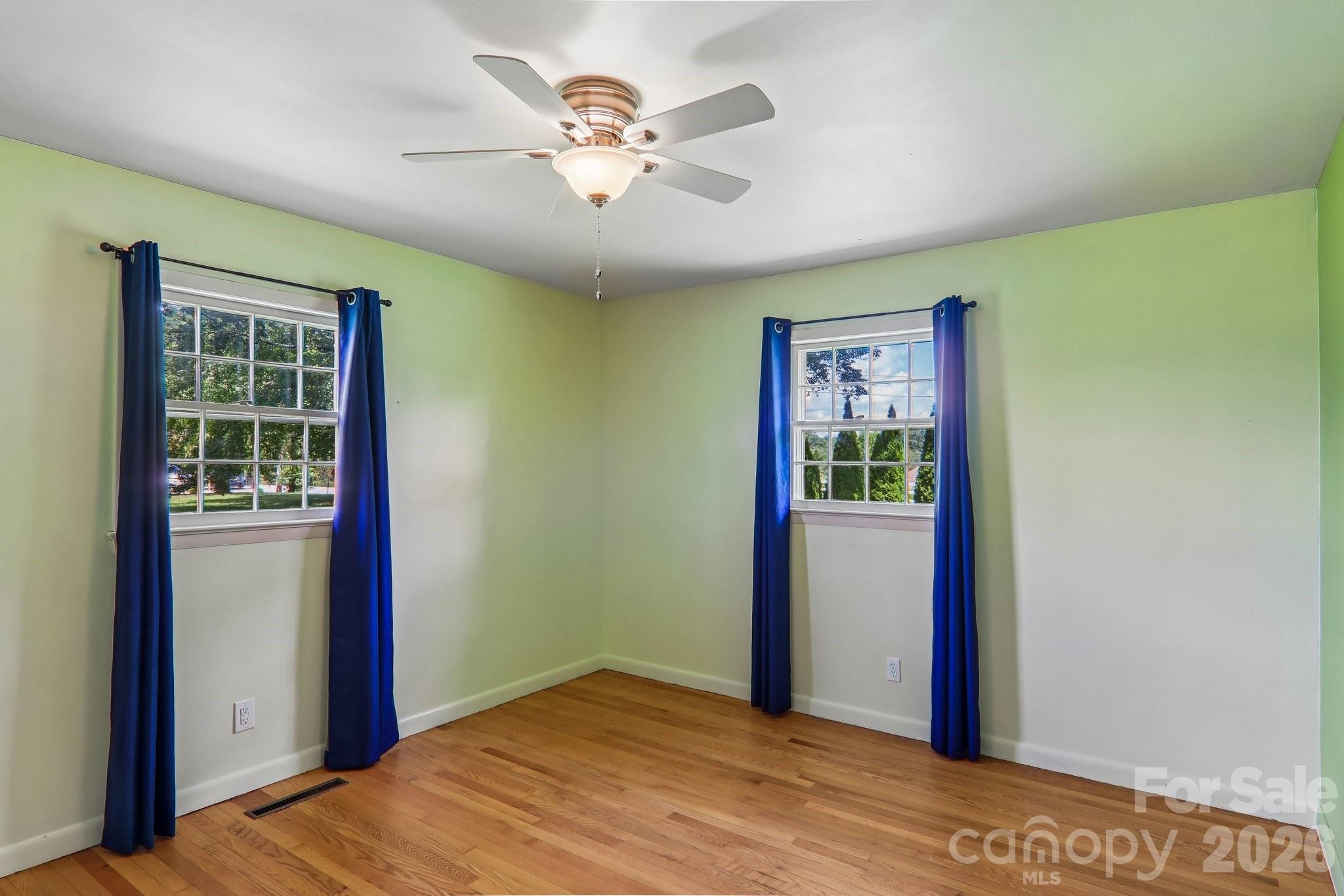 1153 Airport Road — Flat Rock