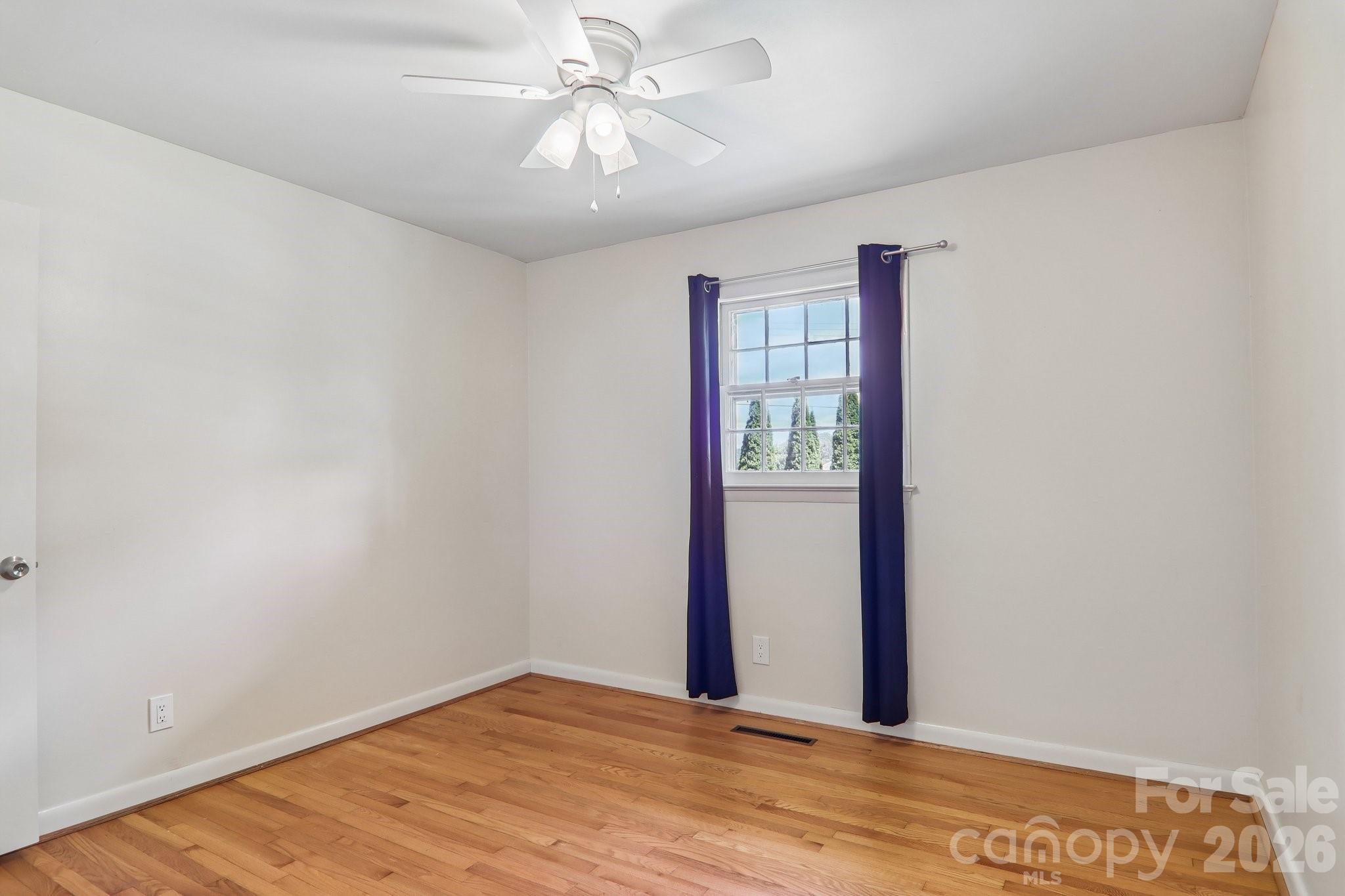 1153 Airport Road — Flat Rock