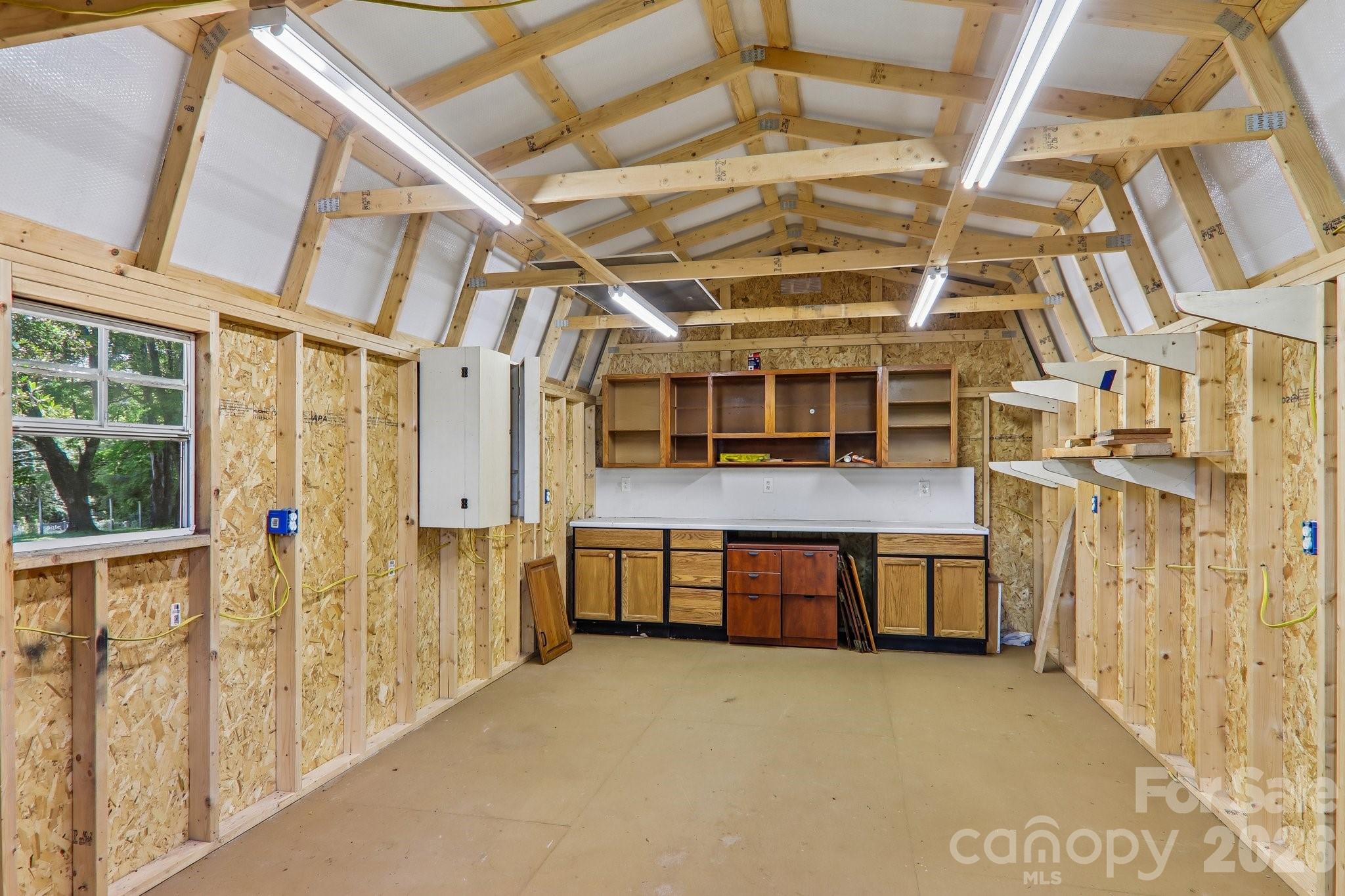 1153 Airport Road — Flat Rock