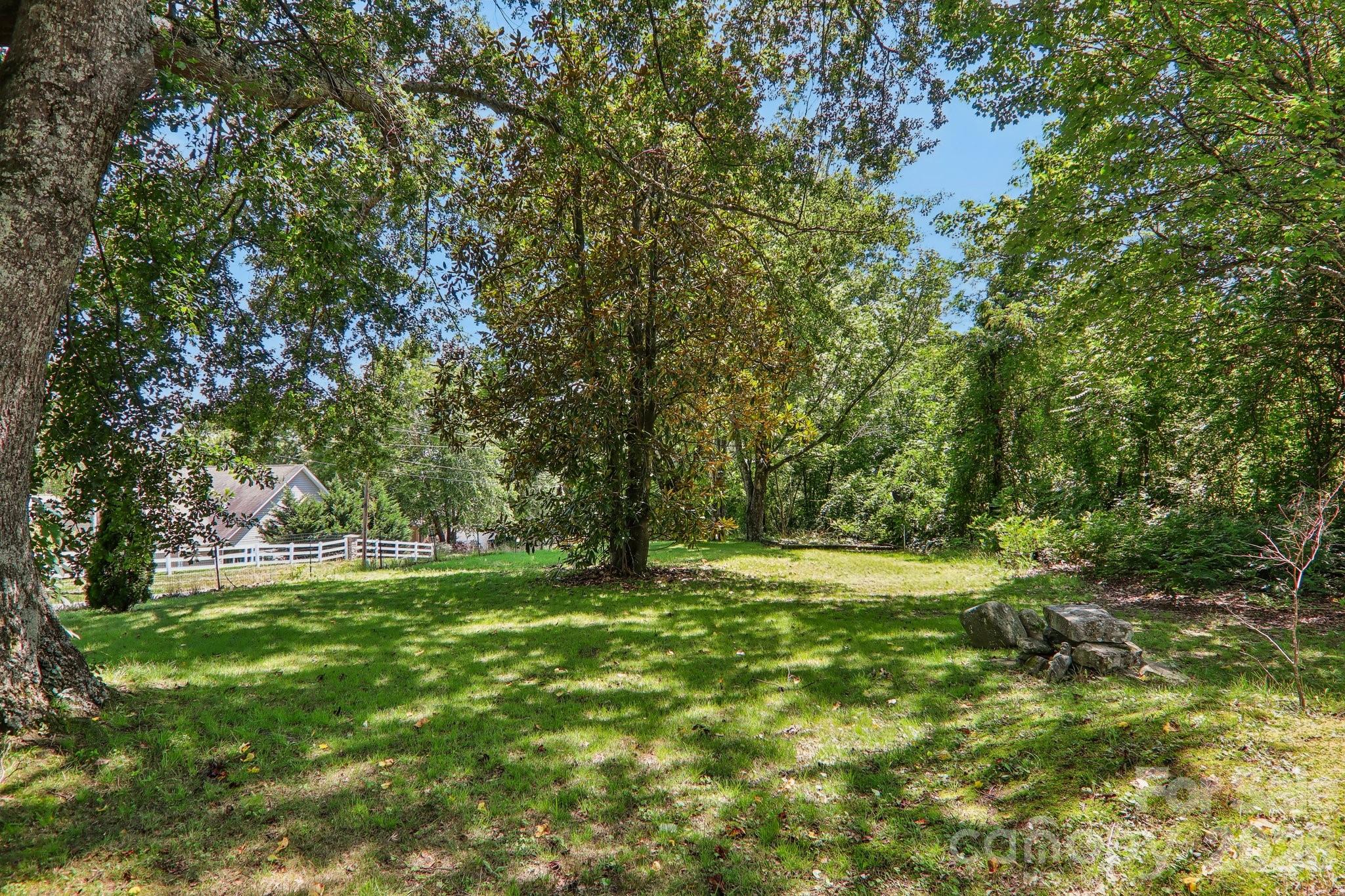 1153 Airport Road — Flat Rock